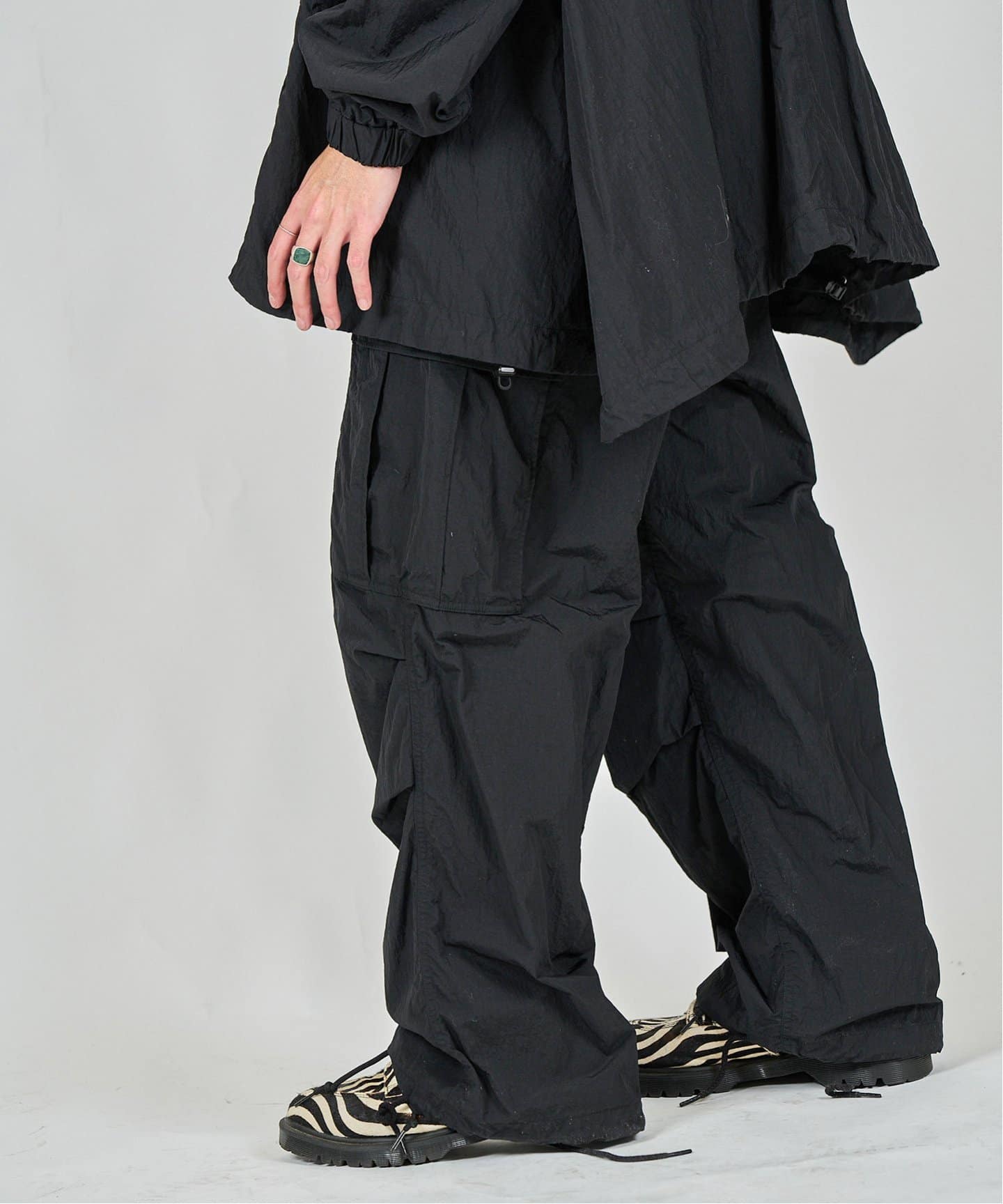 着画あり!!doublet ダブレット ワイドペインターパンツ doublet / ダブレット】OVER DYE NYLON CARGO PANTS（カーゴ