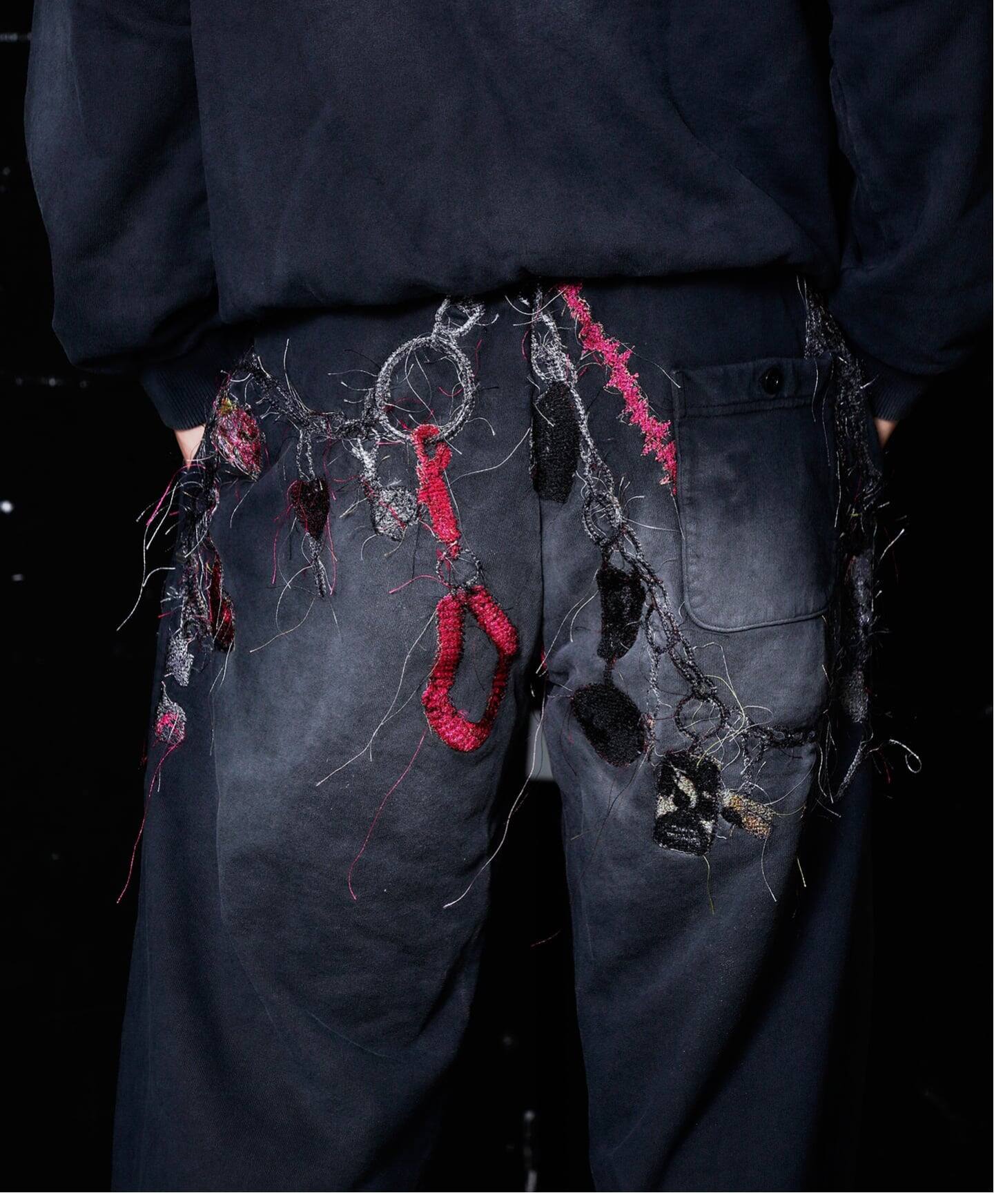 doublet / ダブレット EMBROIDERED CHAIN SWEATPANTS（スラックス
