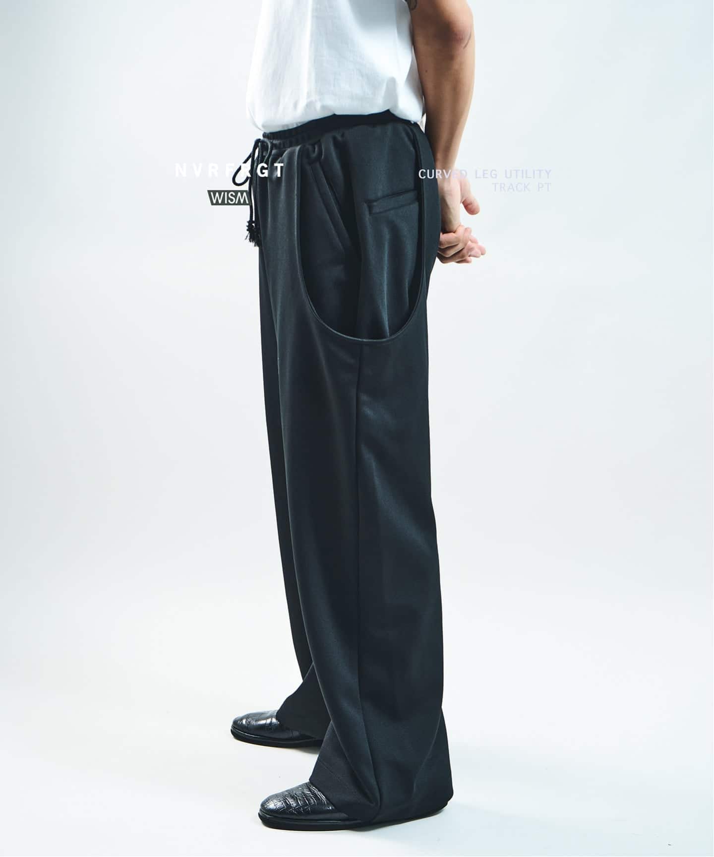 NVRFRGT × WISM別注 CURVED LEG UTILITY TRACK PT（その他パンツ