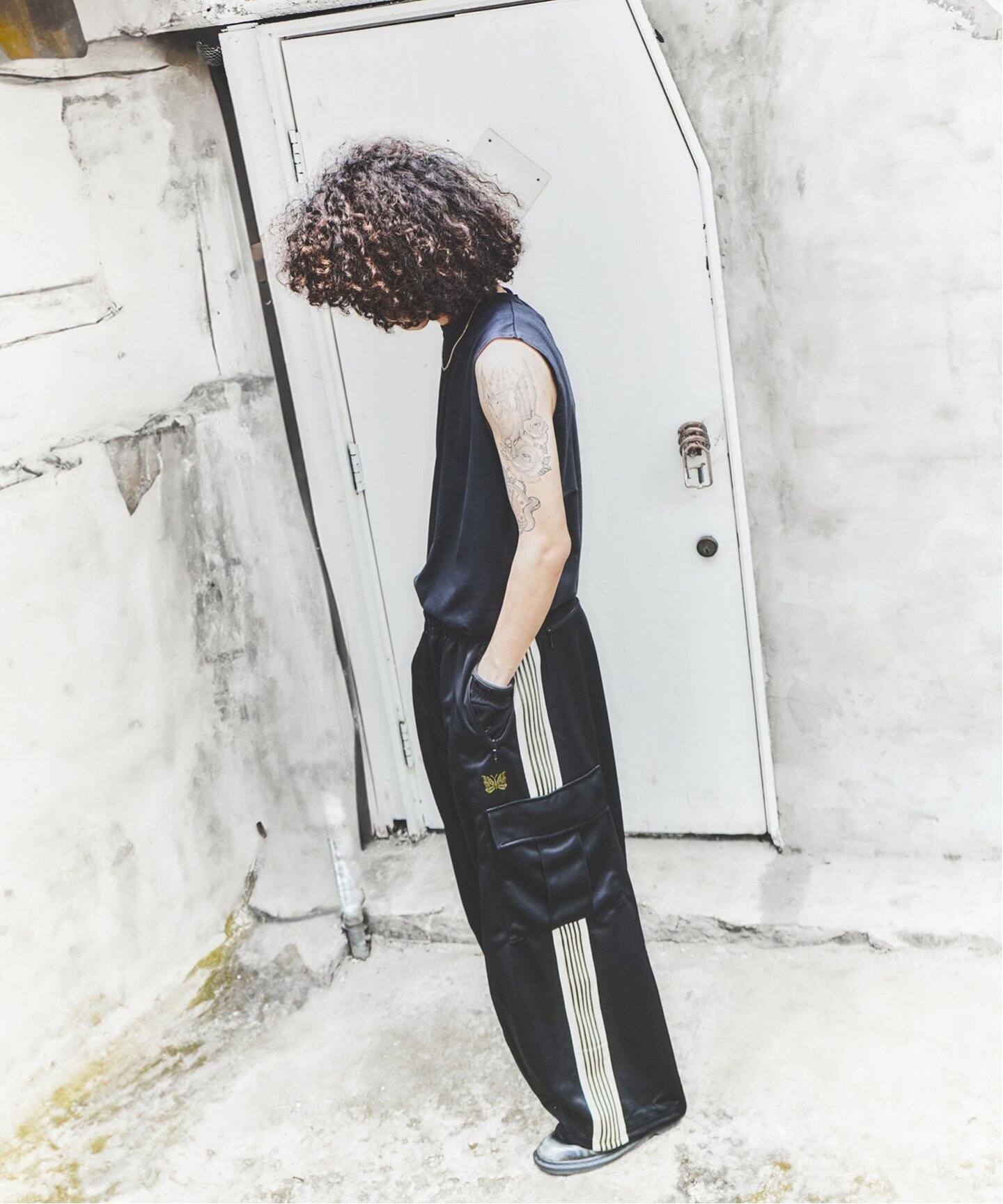 タイムセール！ Needles WISM別注 トラックパンツストレート NEEDLES × WISM別注 H.D. Track Pant - BDU（ジャージ／トラック
