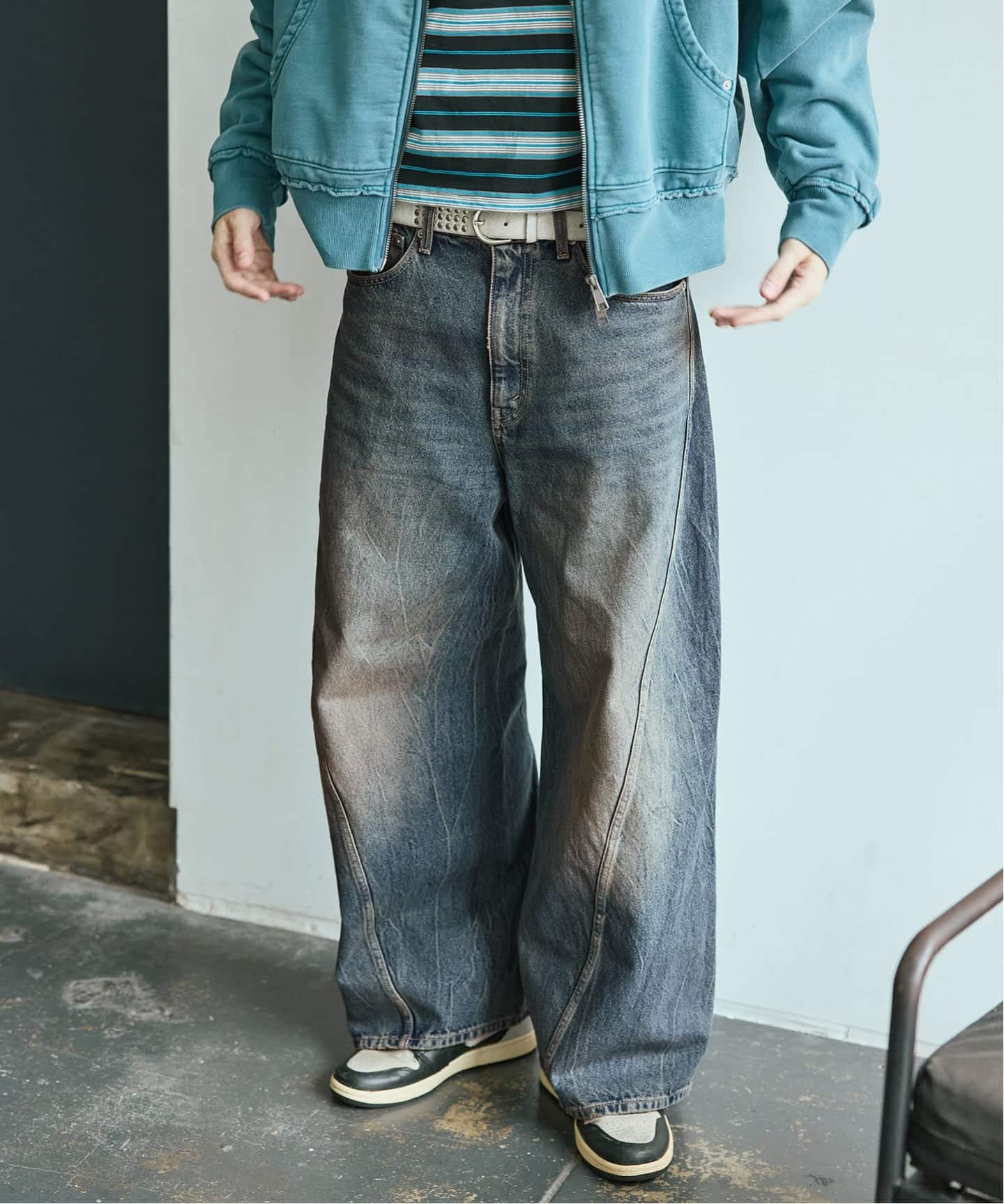 最終値下げ モンタナジーンズ JKT サイズ46 Tバック 美品 New Model 