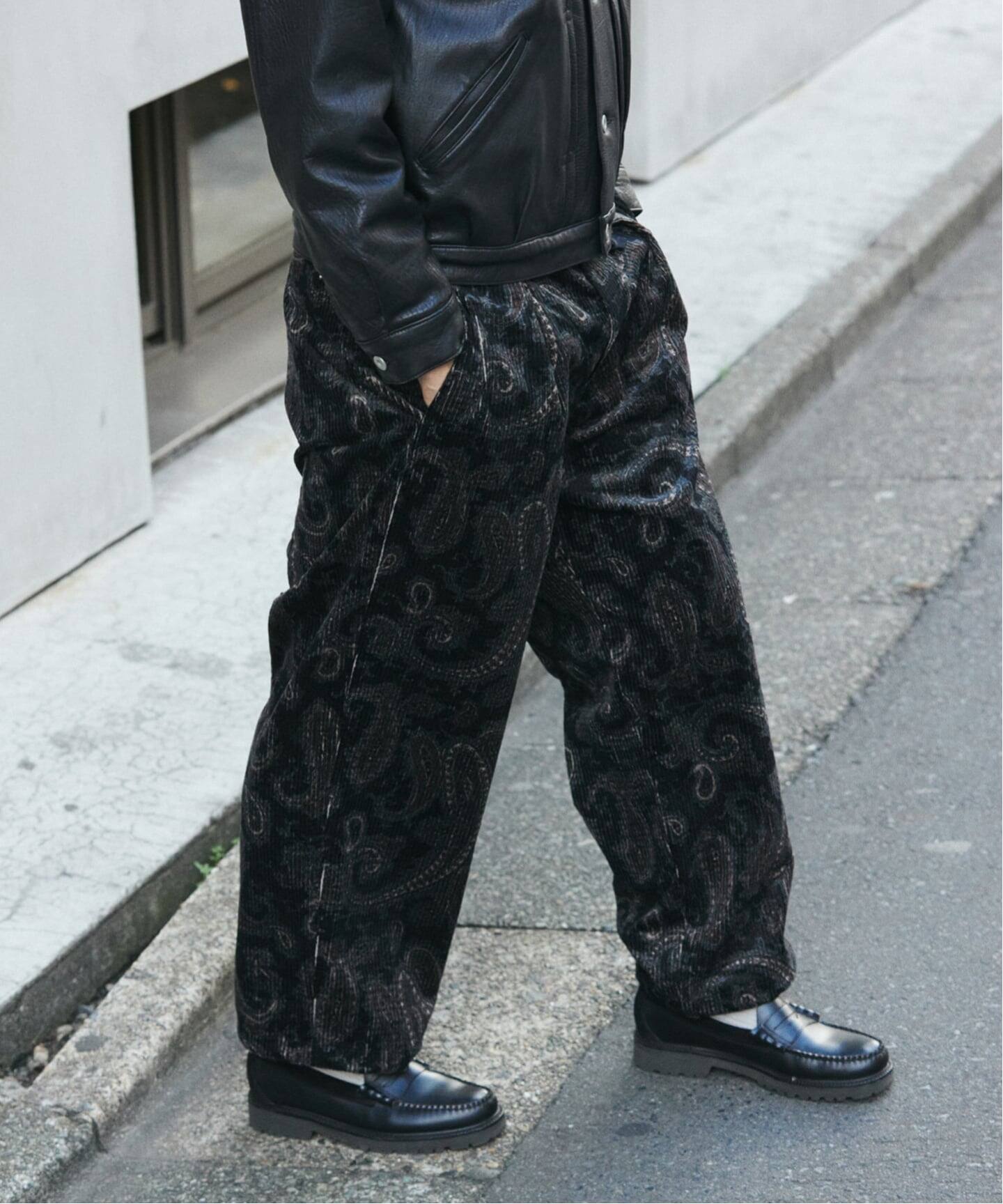 JOURNAL STANDARD コーデュロイペイズリー柄パンツ　ブラック コーデュロイ プリント オーバー パンツ（その他パンツ）｜JOURNAL