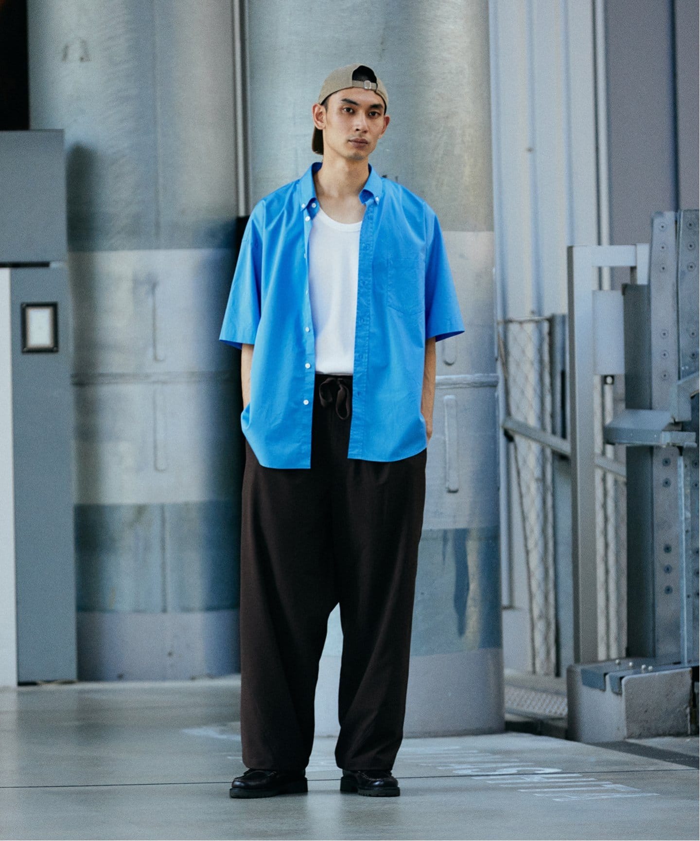 ウーリーノライト ツイスト オーバー パンツ（スラックス）｜JOURNAL