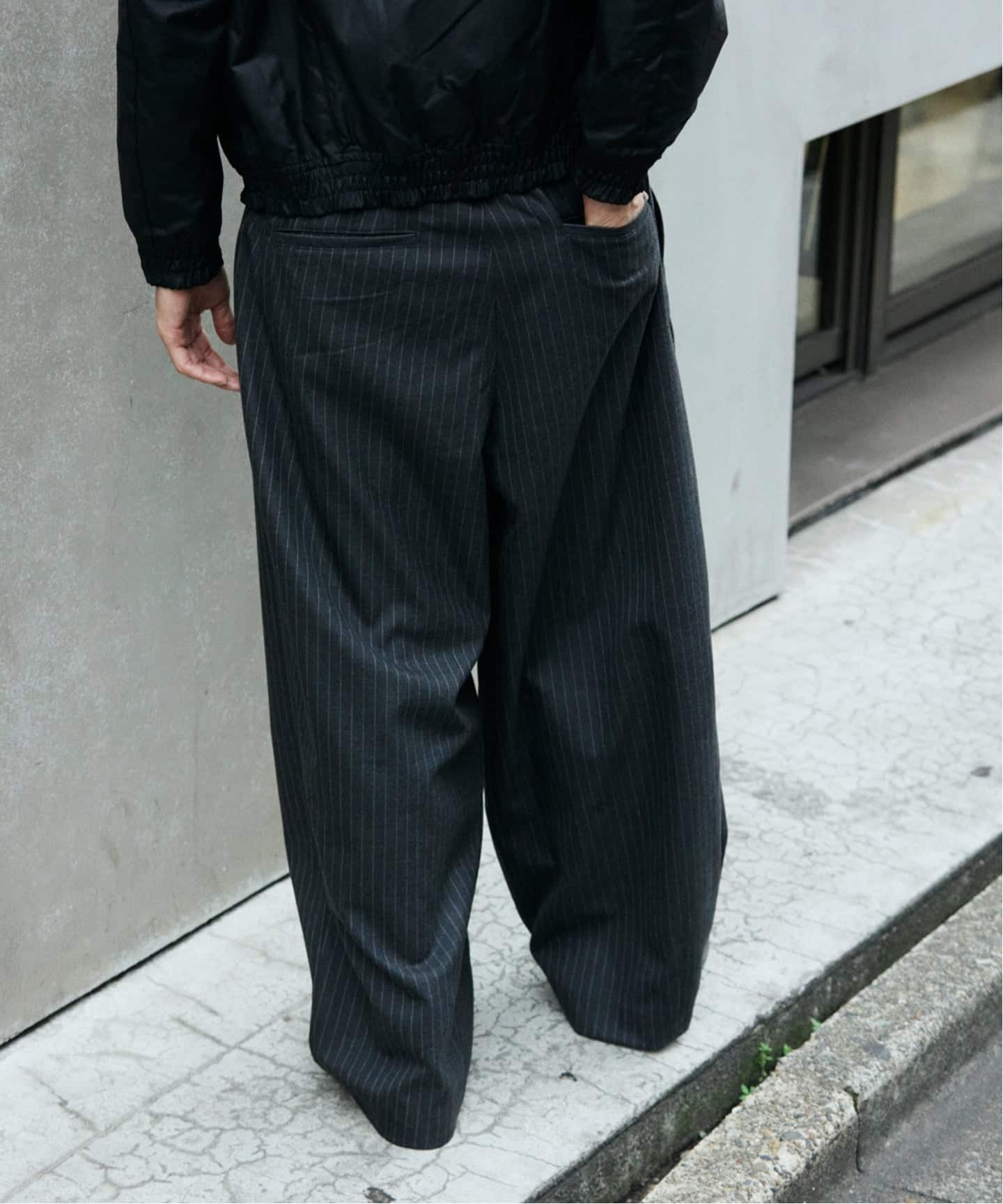 TR モダン ツイル ワイド ストライプ スラックス（スラックス