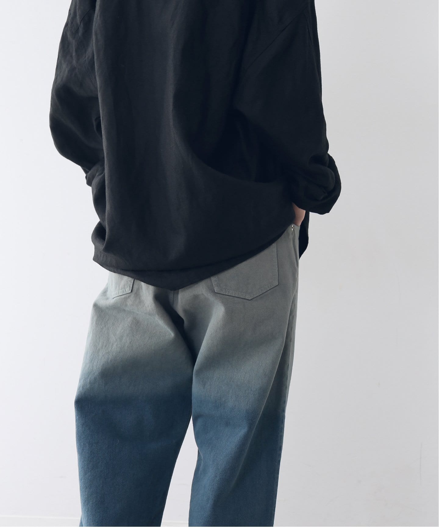 【FOLL / フォル】gradation wardrobe jeans FOLL / フォル】gradation bleachdyed wardrobe jeans（デニム