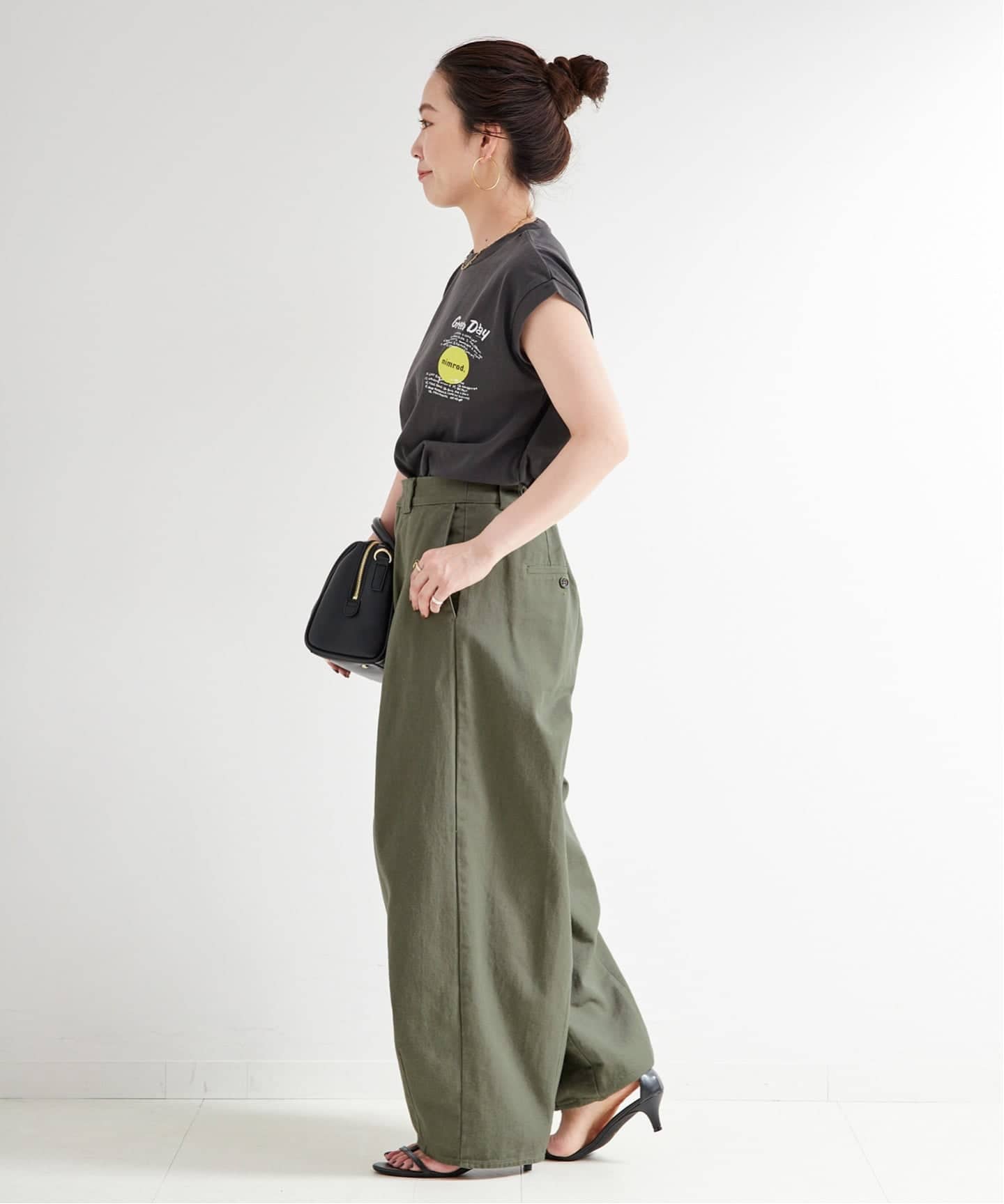 カーキ色　タックチノ　 サイズ測定可能 カーキ色 タックチノ サイズ測定可能 カーキ色タックチノ サイズ