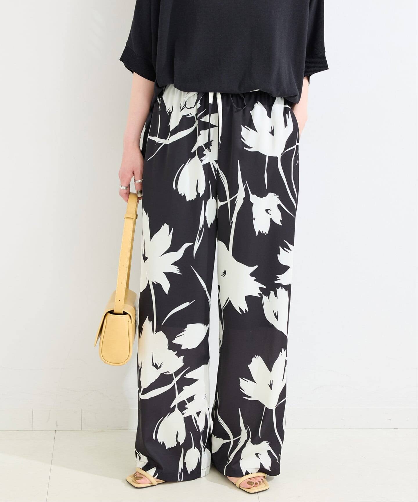 追加》【WEB限定】ウォッシャブル / フラワーモチーフプリントパンツ