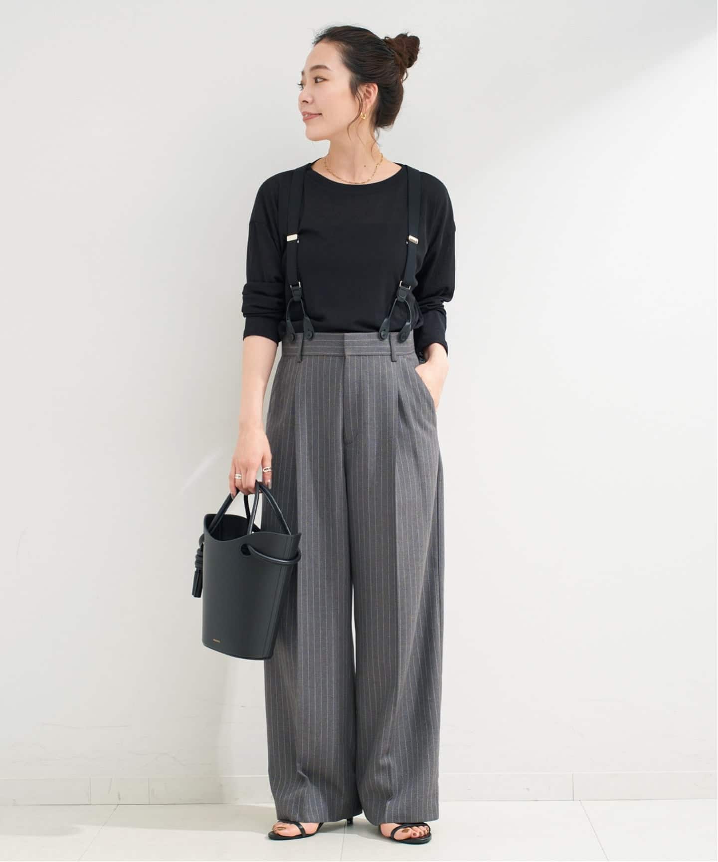 ウォッシャブル / サスペンダー付きタックパンツ（スラックス