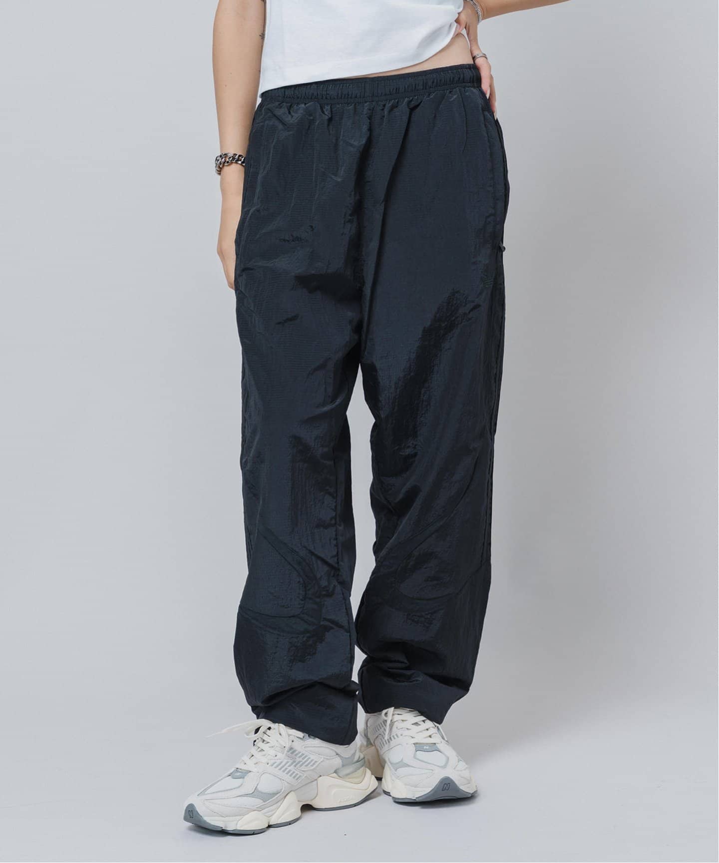 adidasトラックジャージパンツ adidas スウェットパンツ ジャージ アディカラー クラシックス