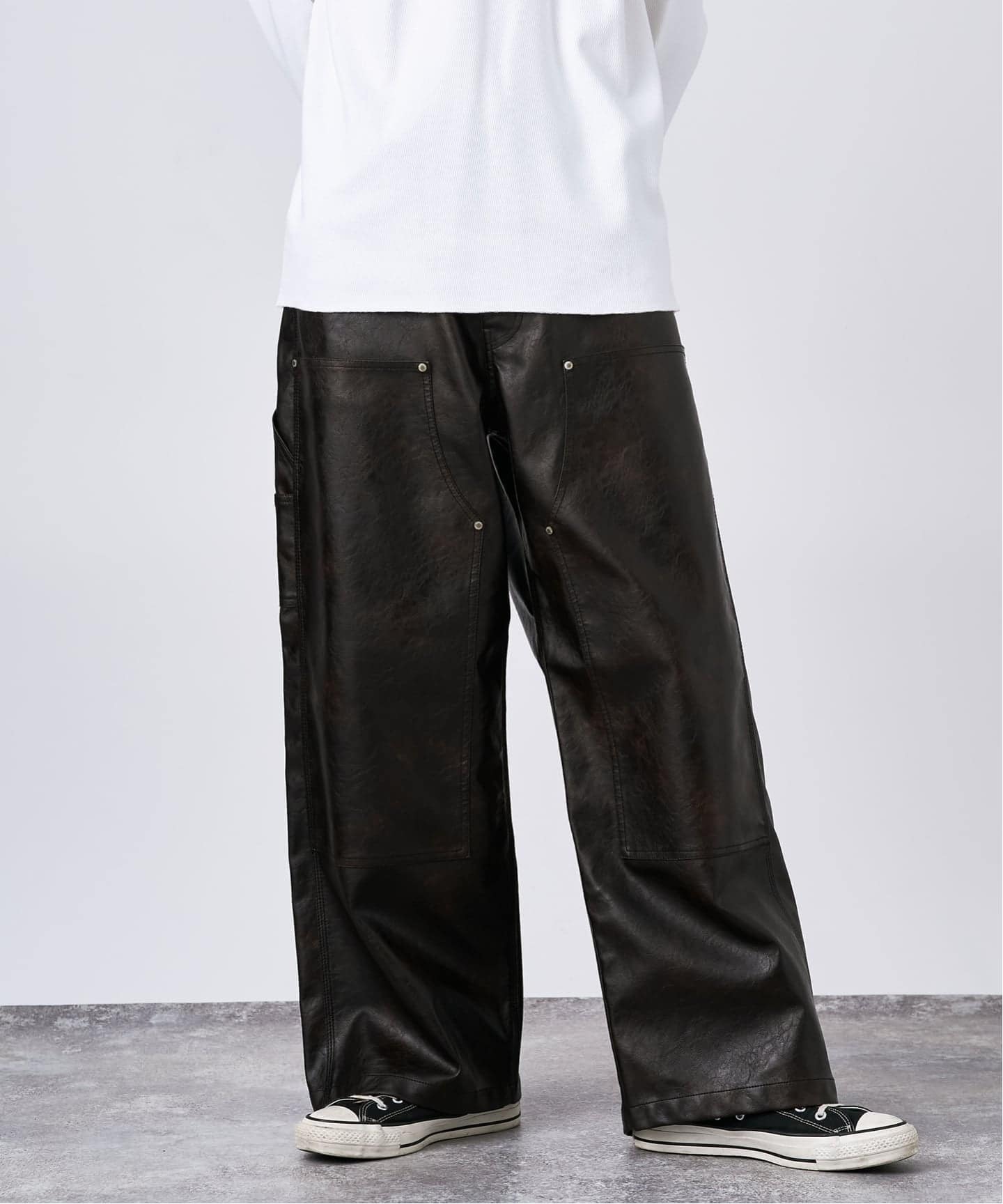 フェード加工 フェイクレザー ダブルニーパンツ（その他パンツ