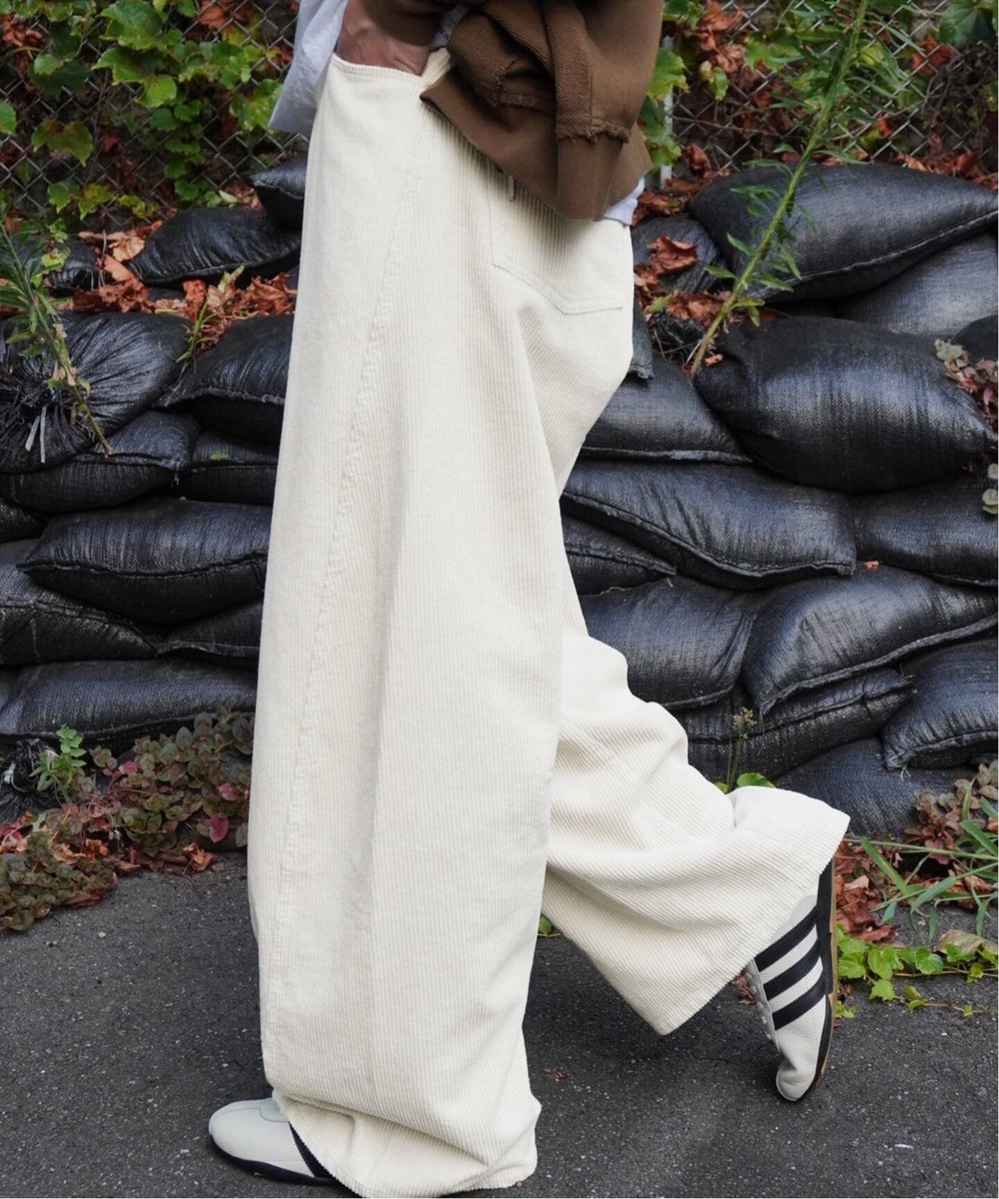 3Dツイスト コーデュロイバギーパンツ / 3D Twist Corduroy Baggy