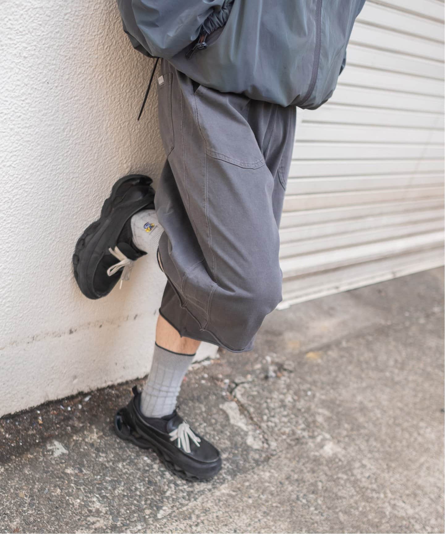 NOMANUAL/ノーマニュアルMOLTING BERMUDA SWEATPANTS（ショート