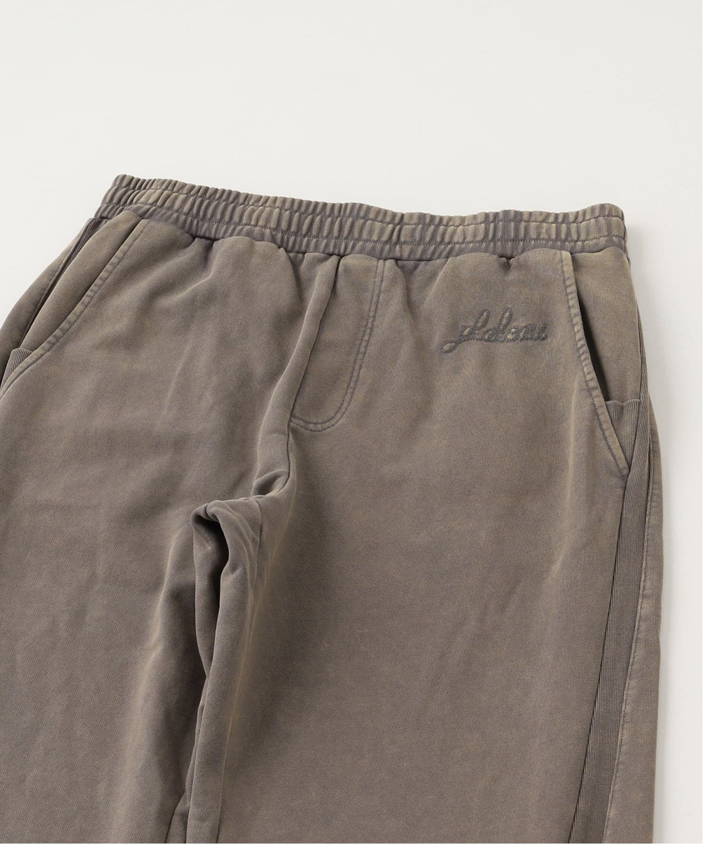 PLATEAU STUDIO / プラトースタジオ Curvy sweat pants（スウェット