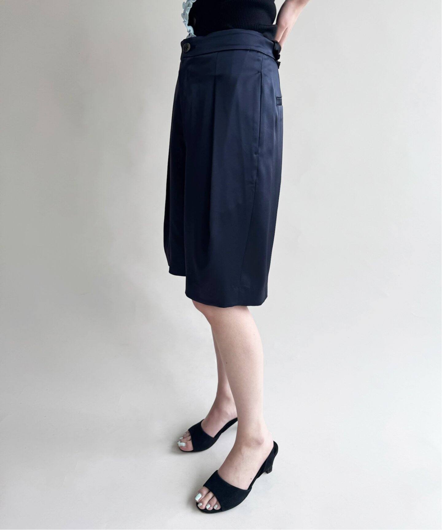 完売品　edit for lulu 36サイズ　サテンショートパンツ　ネイビー EDIT.FOR LULU - 完売品 edit for lulu 36サイズ サテンショート