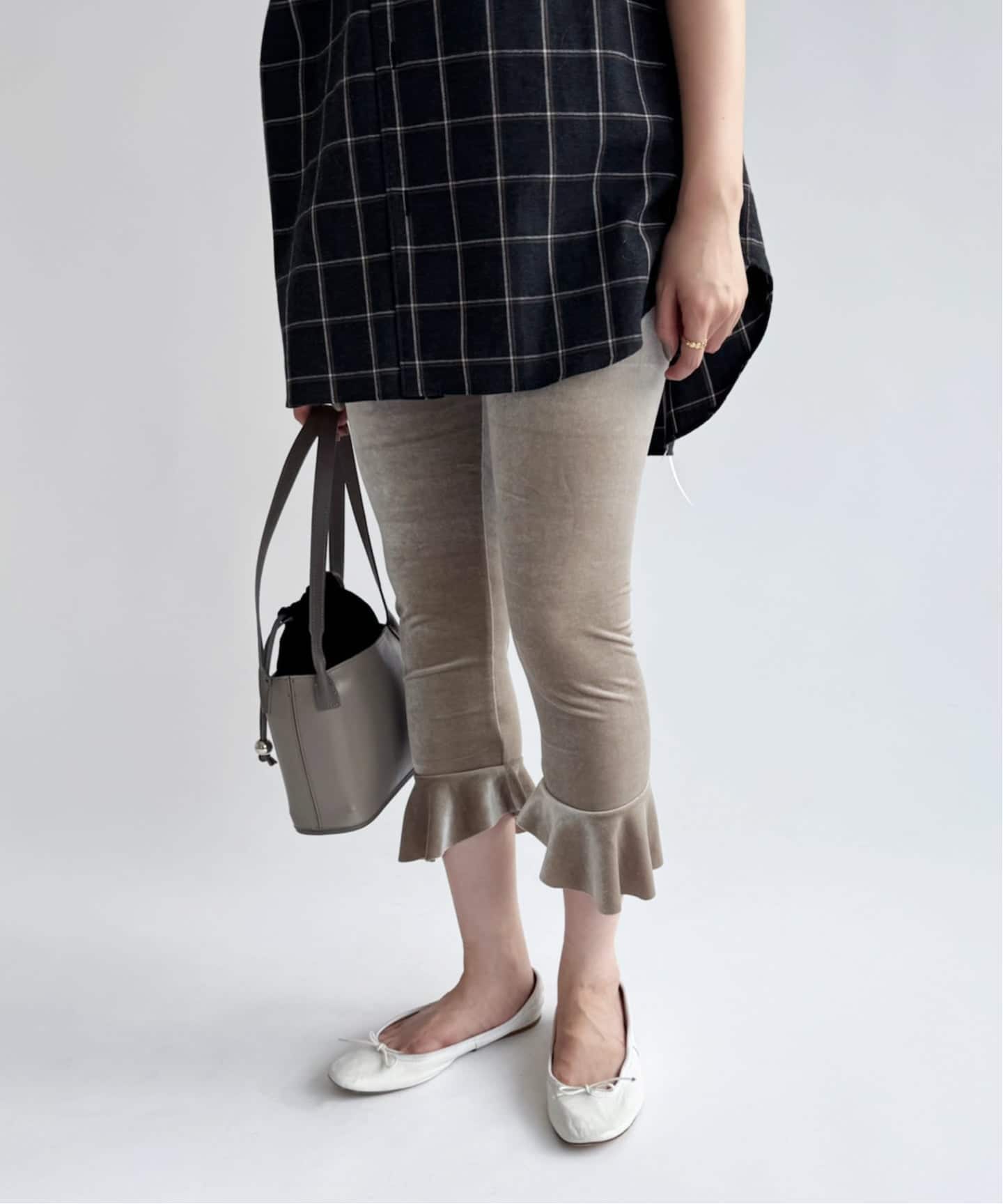 SIMONE WILD/シモーネ ワイルド】VELVET VOLANT CAPRI（スラックス