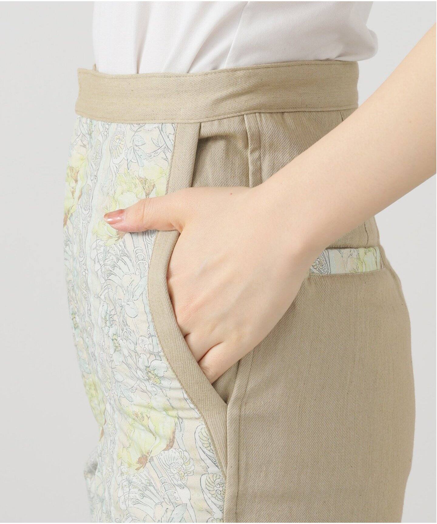 DECO dequis 1985/デコ・デ・ピュイ】FLOWER PATCH PANTS