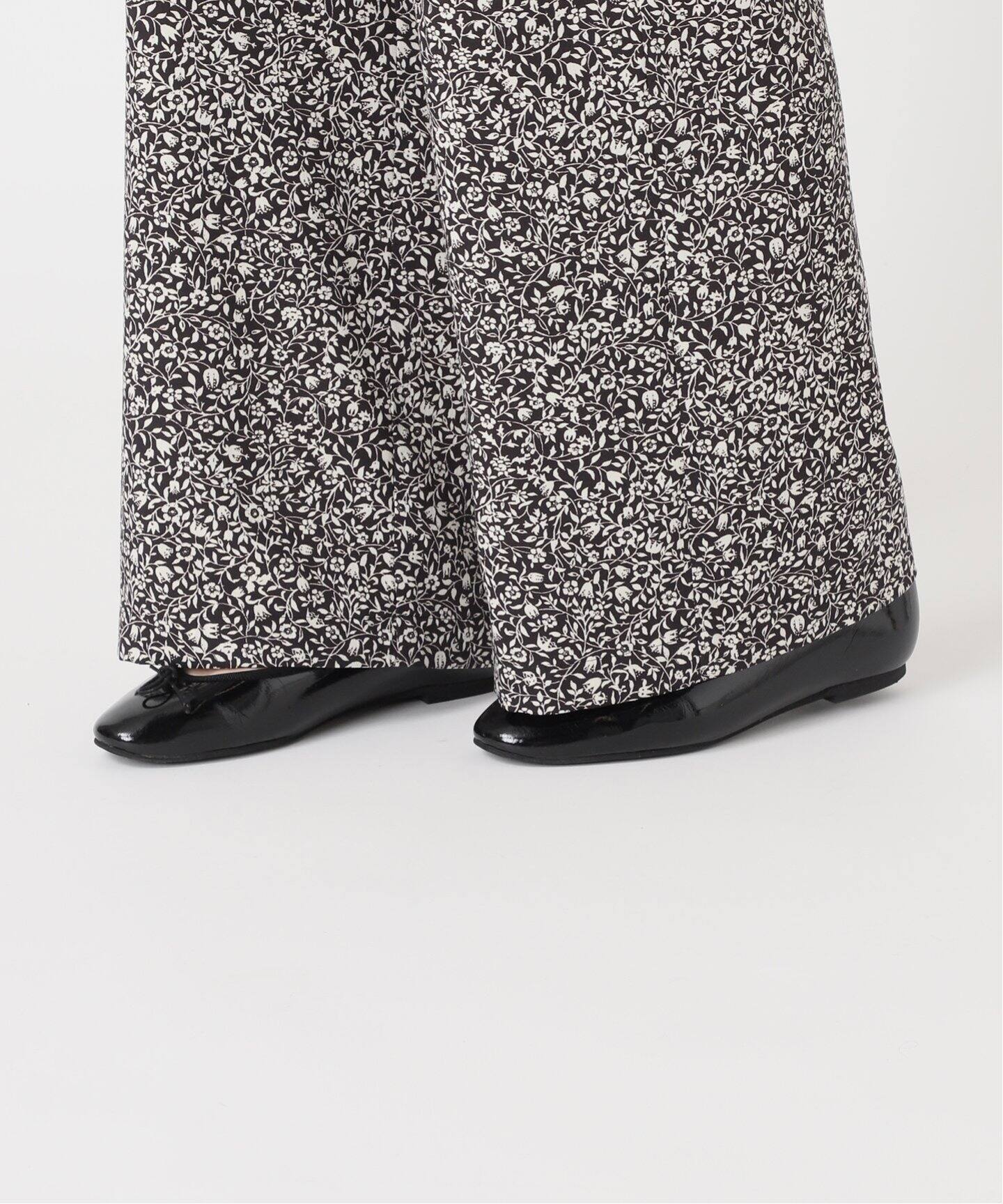 【新品】IENA イエナ　MONOボタニーパンツ　花柄パンツ　38 MONOボタニーパンツ（その他パンツ）｜IENA（イエナ）の通販