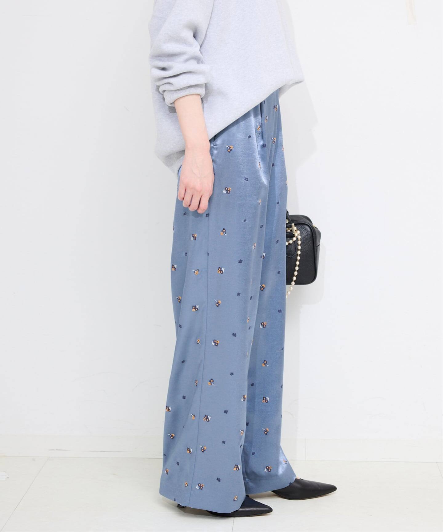 flowerサテンストレートイージーパンツ（その他パンツ）｜SLOBE