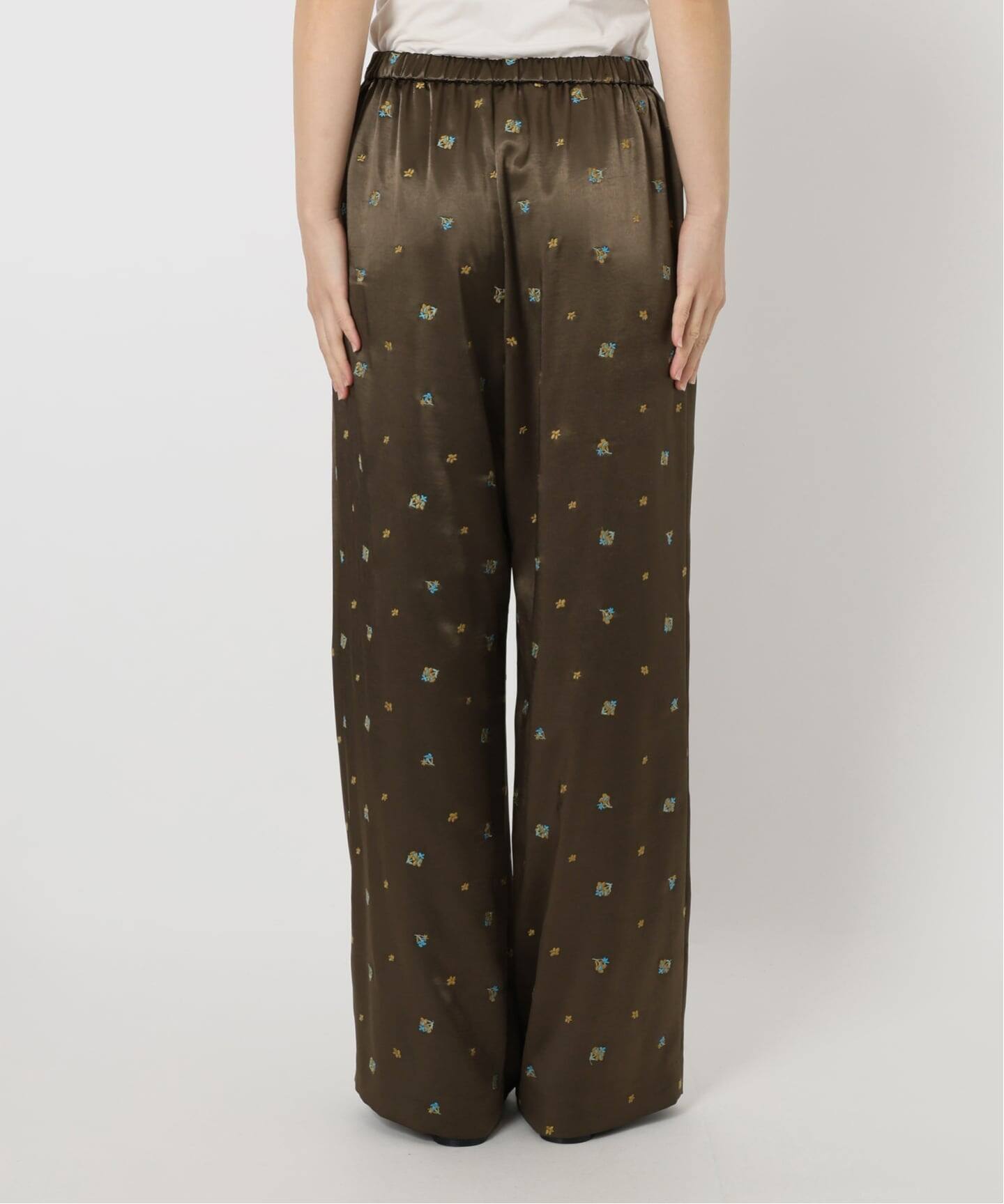 flowerサテンストレートイージーパンツ（その他パンツ）｜SLOBE IENA