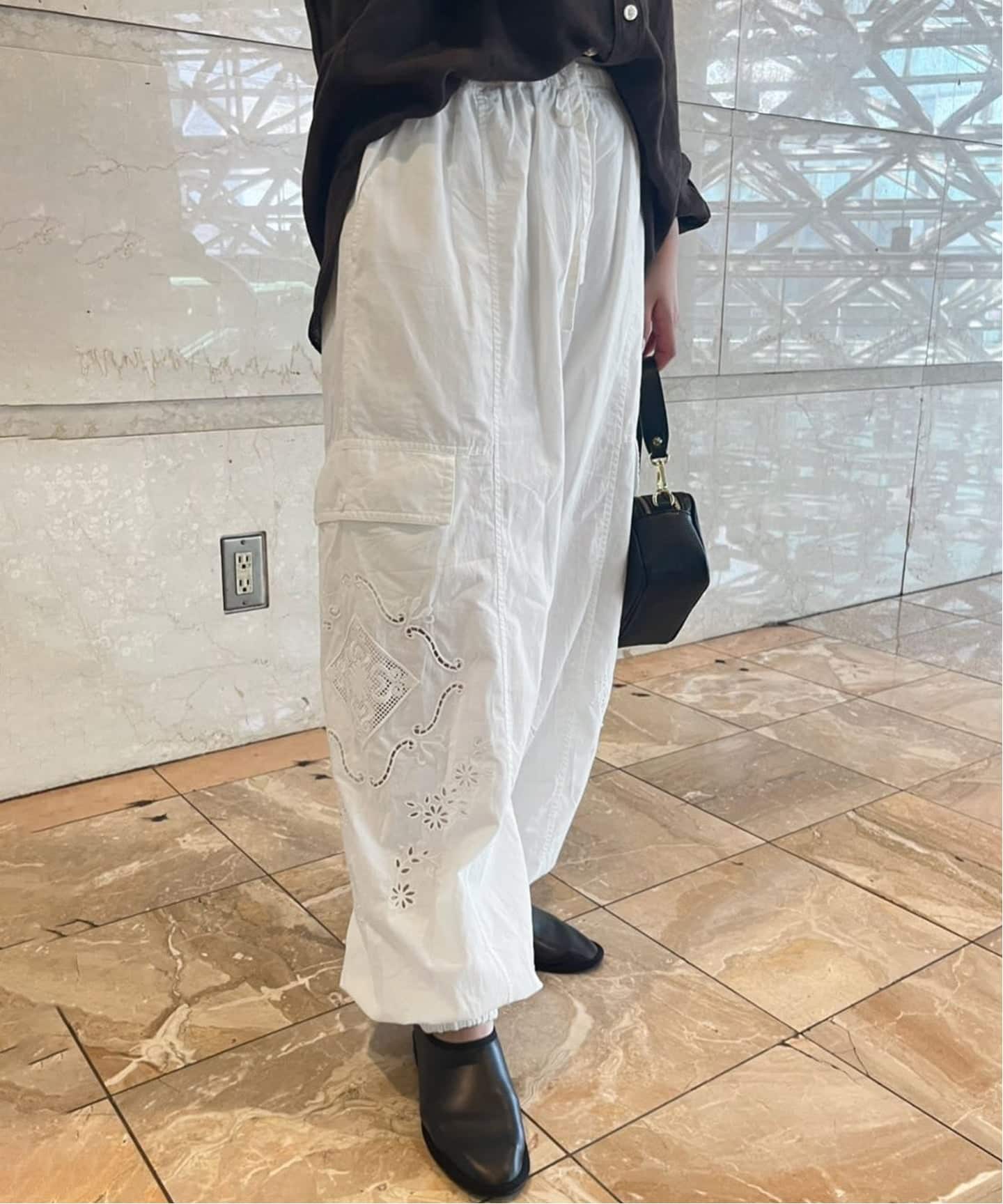 【美品】スローブイエナ　カットワーク　コットン　カーゴパンツ カットワークコットンカーゴパンツ（カーゴパンツ）｜SLOBE IENA