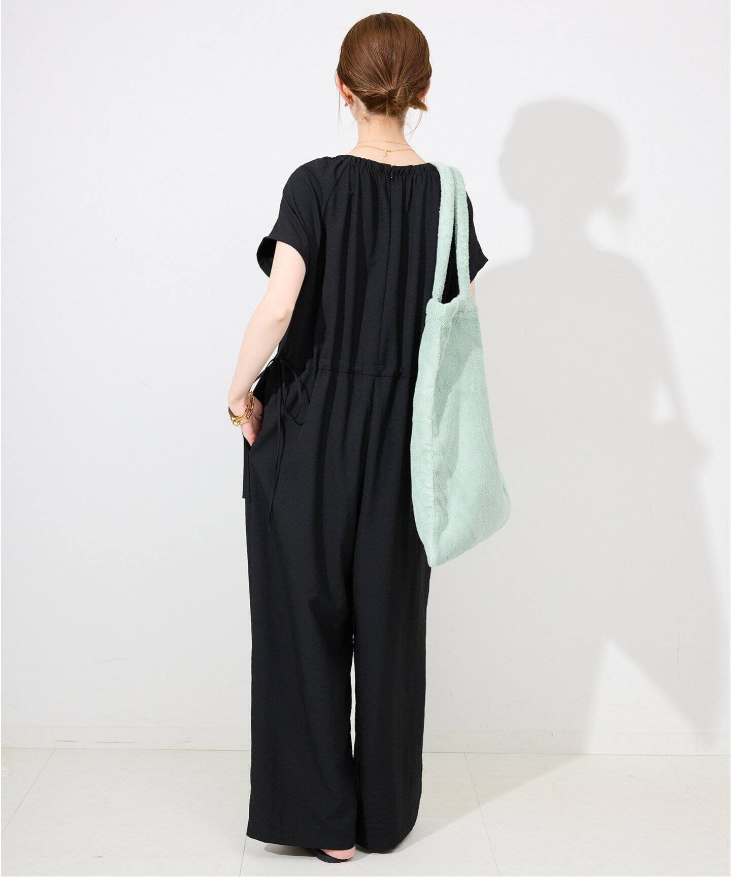 ドロストギャザーオールインワン（つなぎ／オールインワン）｜SLOBE