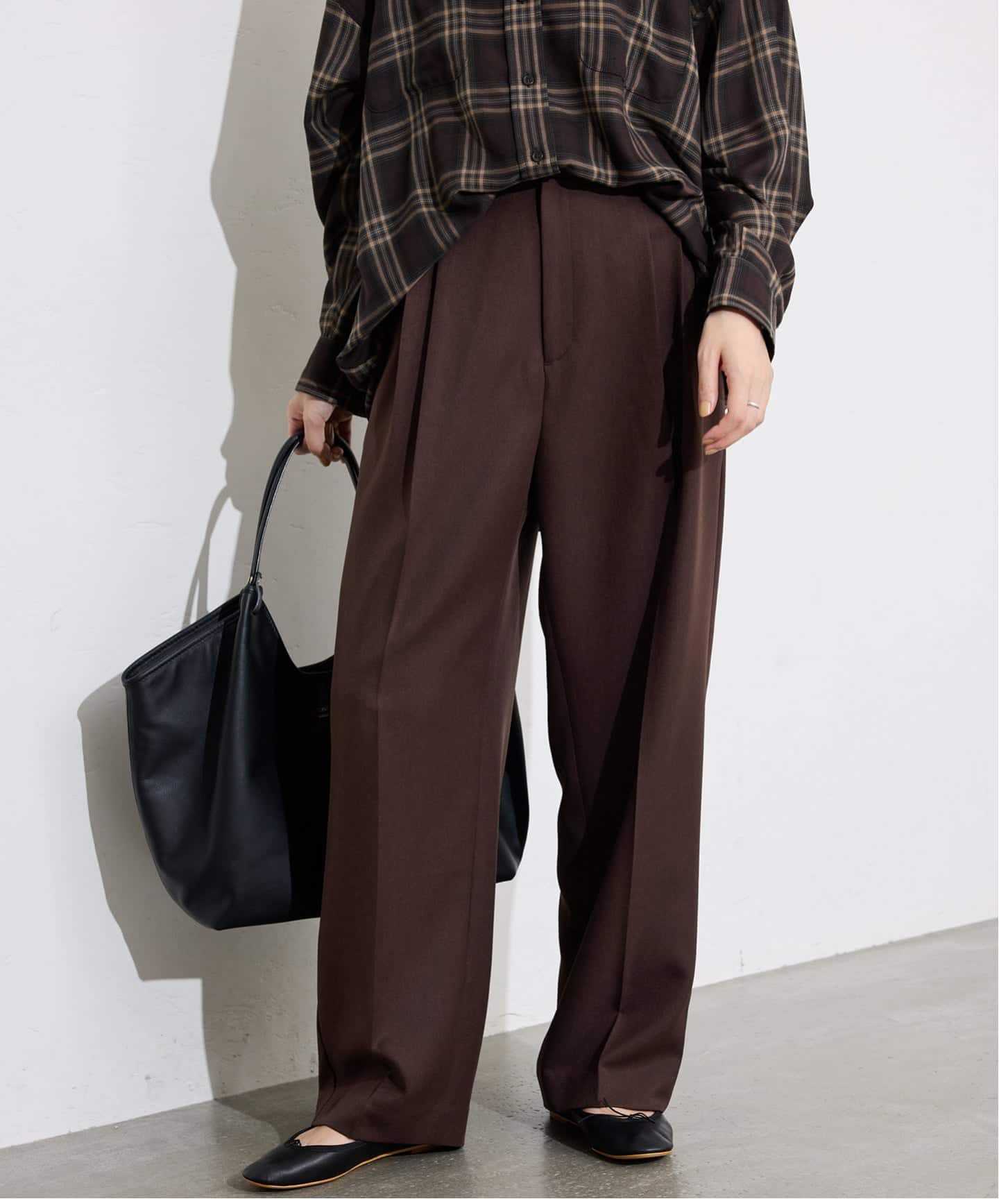 スローブイエナ　パウダーツイルイージーテーパードパンツ　36 パウダーツイルイージーテーパードパンツ（その他パンツ）｜SLOBE IENA