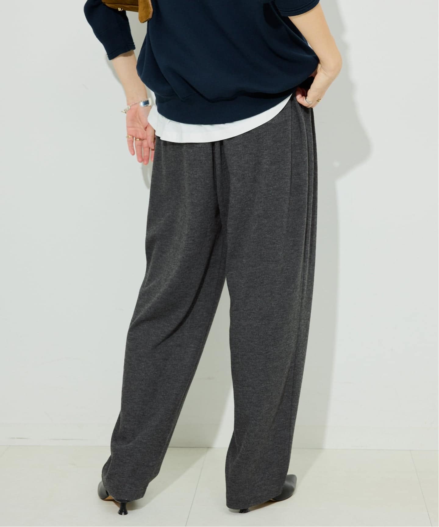 SLOBE IENAスローブイエナ ボリュームギャザーイージーパンツ SLOBE IENA（スローブイエナ）の「ボリュームギャザーイージー