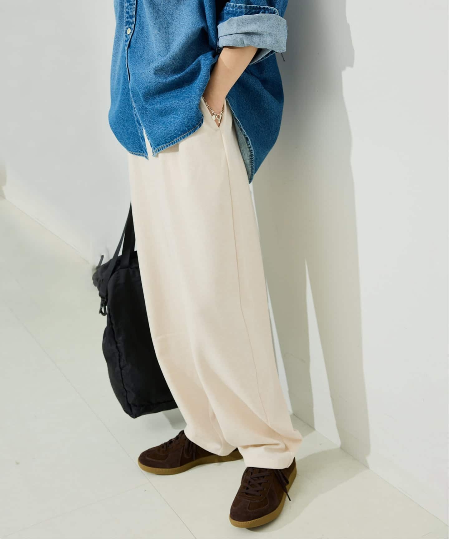 SLOBE IENAスローブイエナ ボリュームギャザーイージーパンツ SLOBE IENA（スローブイエナ）の「ボリュームギャザーイージー