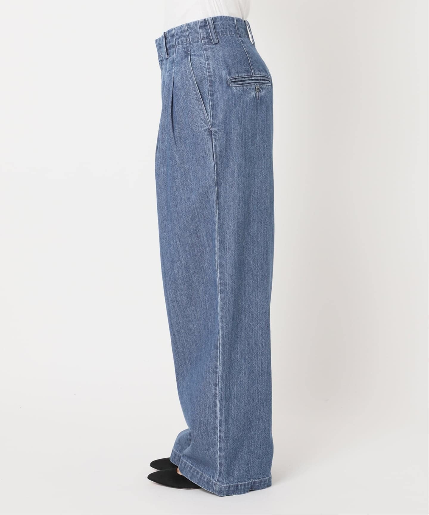 LEDENIM TUCK TROUSER デニム38 期間限定価格7月31日まで 4サイズ展開/追加》LEDENIM TUCK TROUSERデニム（デニムパンツ
