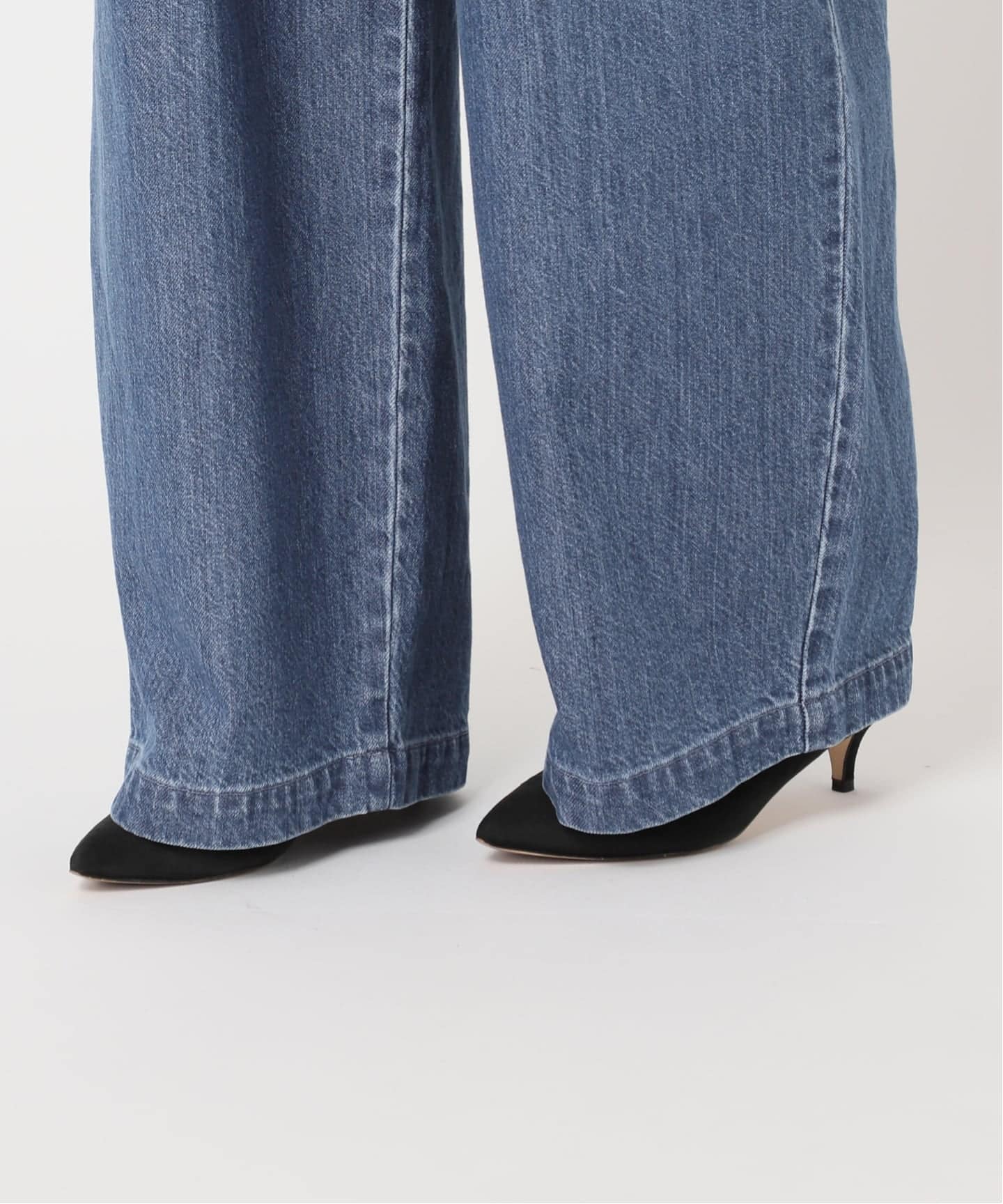 LEDENIM TUCK TROUSER 40 試着のみ スローブ イエナ SLOBE IENA 《WEB限定/追加4予約》LEDENIM TUCK