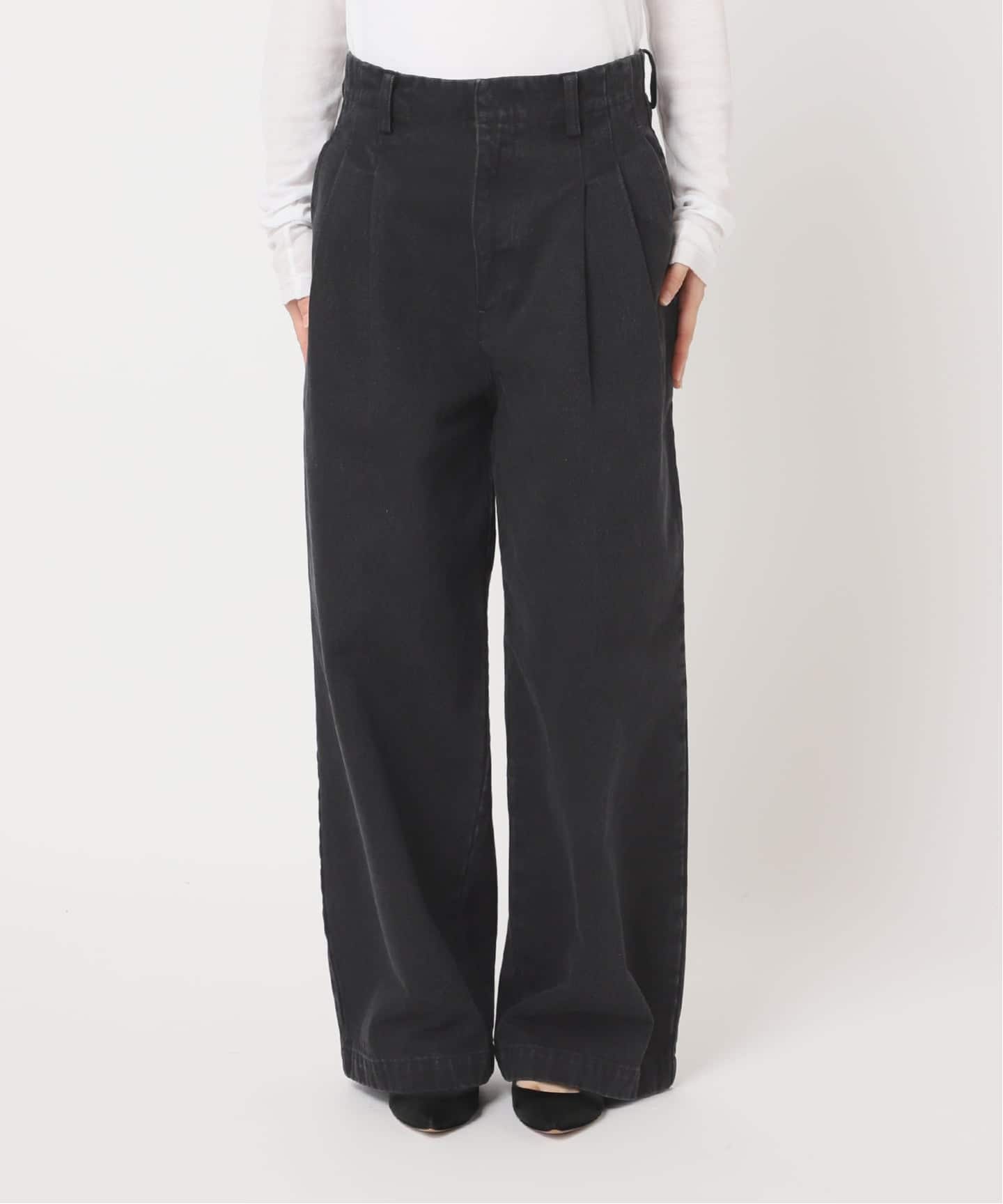 LEDENIM TUCK TROUSER 40 試着のみ 4サイズ展開》LEDENIM TUCK TROUSERデニム（デニムパンツ
