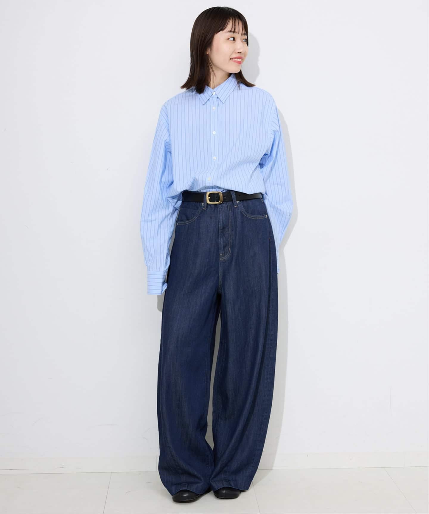 SLOBE IENA LE DENIM ワイドカーブパンツ SLOBE IENA（スローブイエナ）の「LE DENIM ワイドカーブパンツ