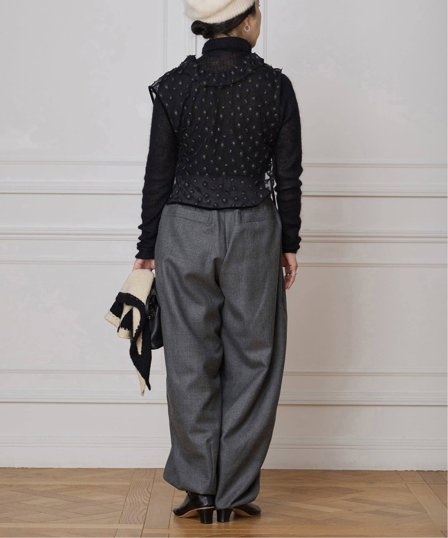 IENA LA BOUCLE ウールサキソニータックバレルパンツ（スラックス