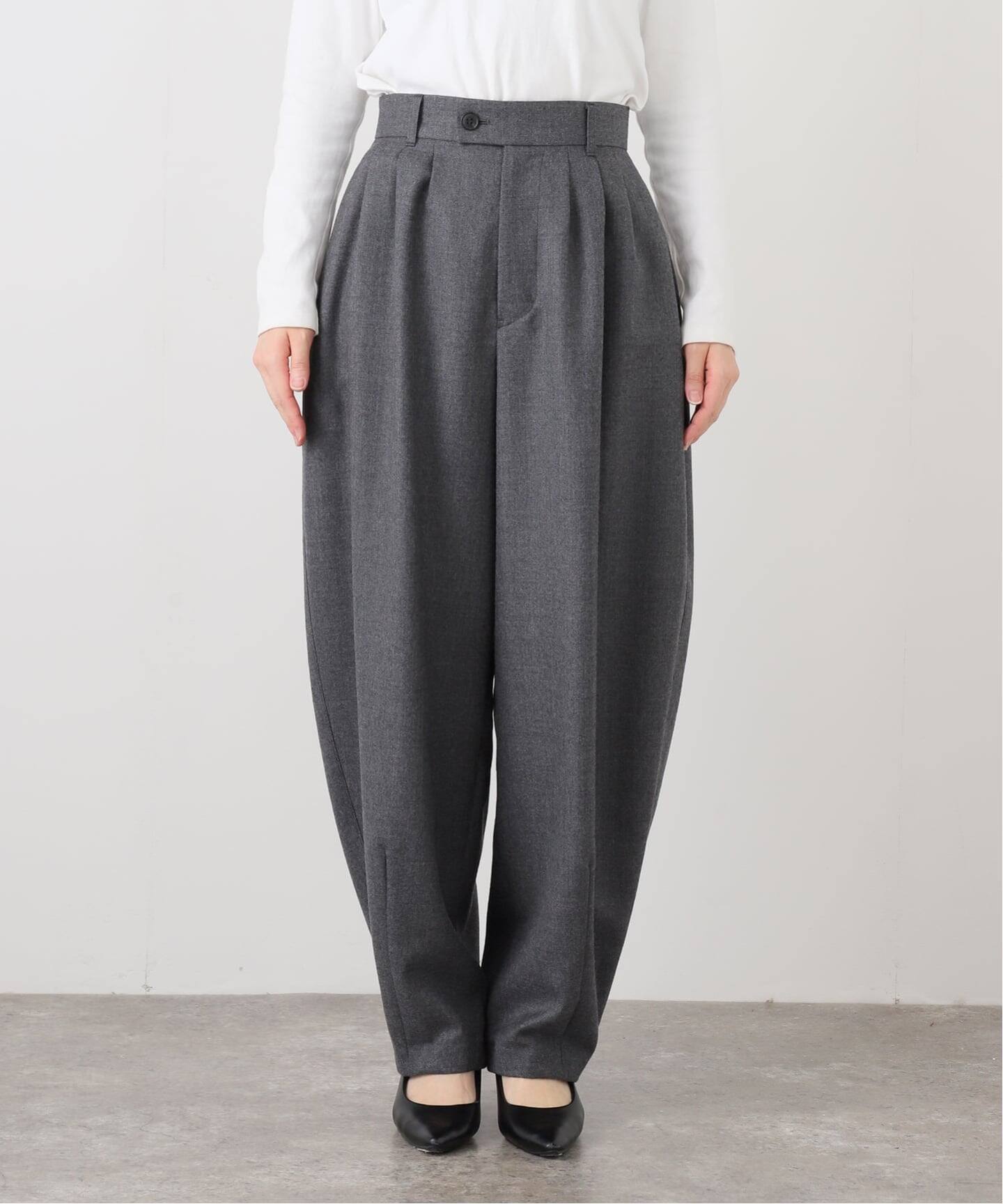 IENA LA BOUCLE ウールサキソニータックバレルパンツ（スラックス