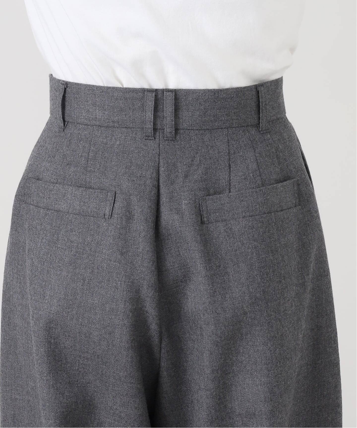 IENA LA BOUCLE ウールサキソニータックバレルパンツ（スラックス