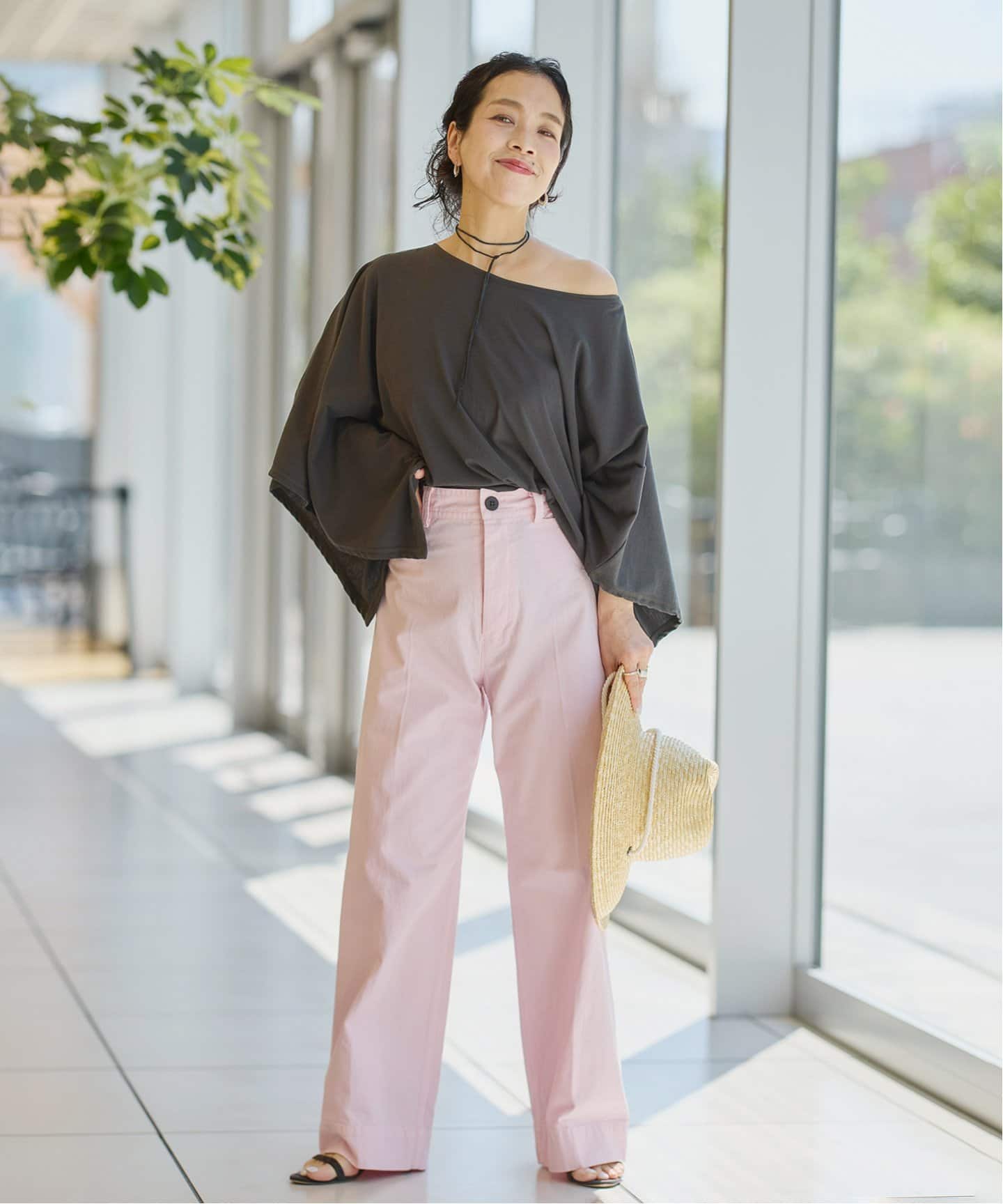 最新デザインの IENA LA BOUCLE コットンキャンバスタイトフレアパンツ（その他 パンツ