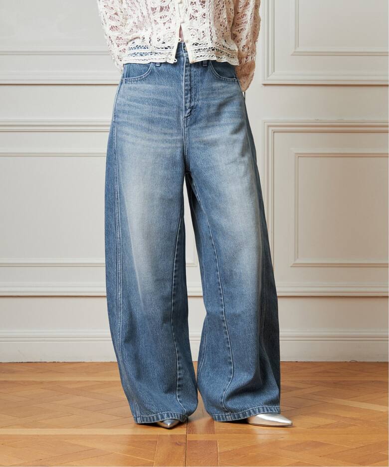 IENA LA BOUCLE ソフトデニムシルエットパンツ（デニムパンツ 