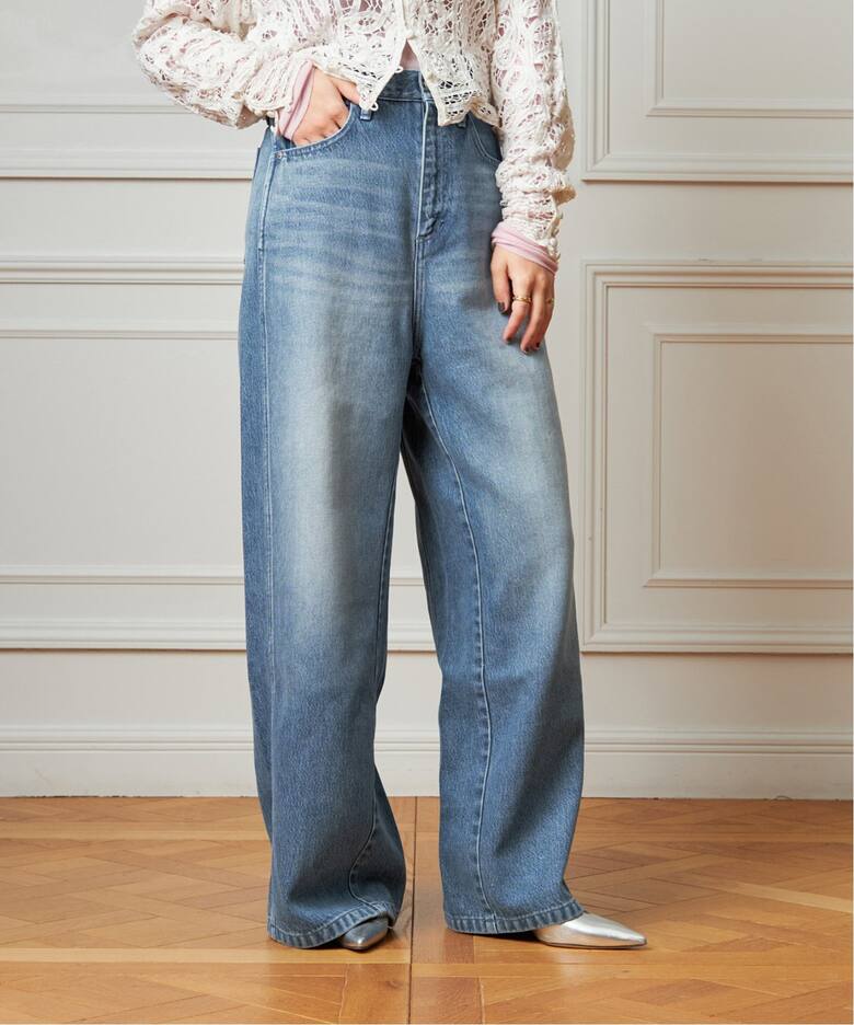 IENA LA BOUCLE ソフトデニムシルエットパンツ（デニムパンツ 