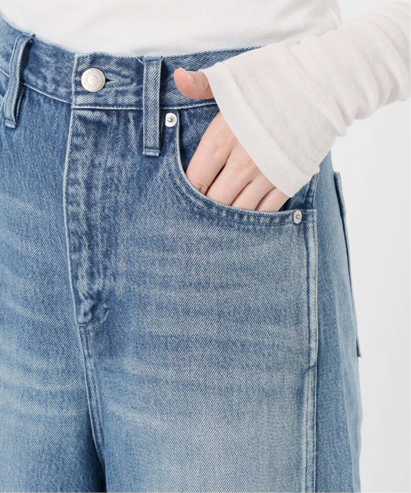 IENA LA BOUCLE ソフトデニムシルエットパンツ（デニムパンツ