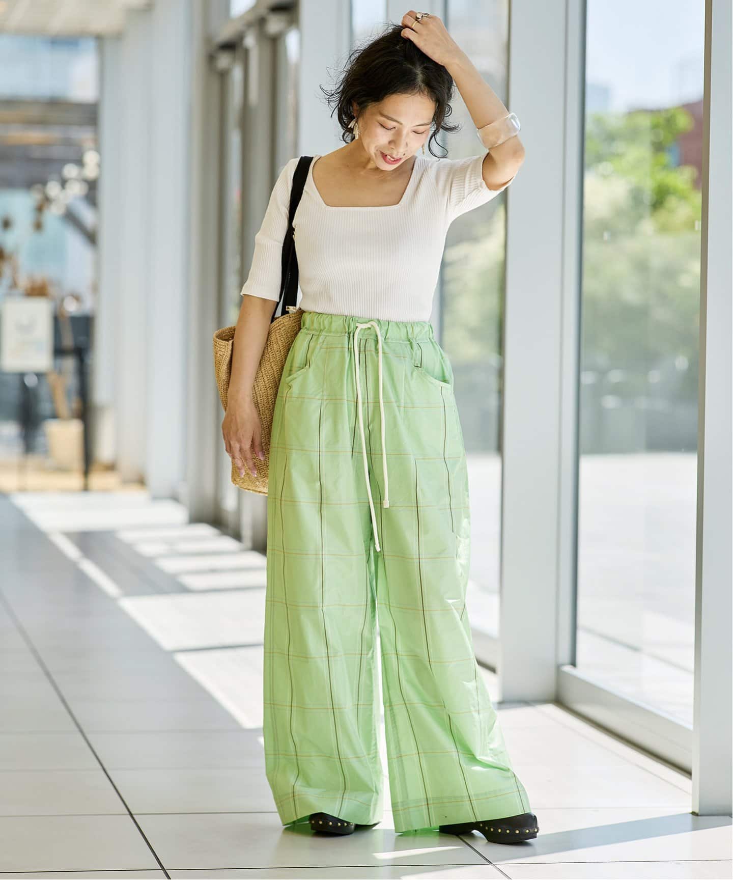 【.】IENA LA BOUCLE ドライダック カーゴパンツ IENA（イエナ）の「《予約》IENA LA BOUCLE ドライダック カーゴ