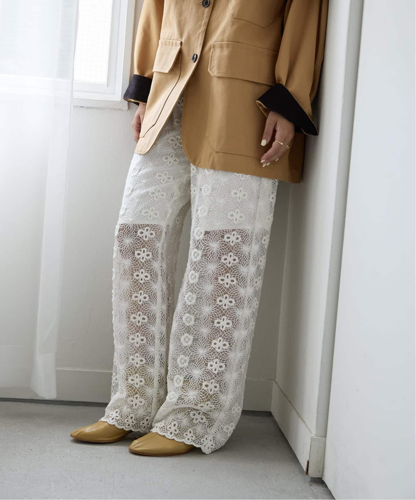IENA LA BOUCLE フラワーレースパンツ