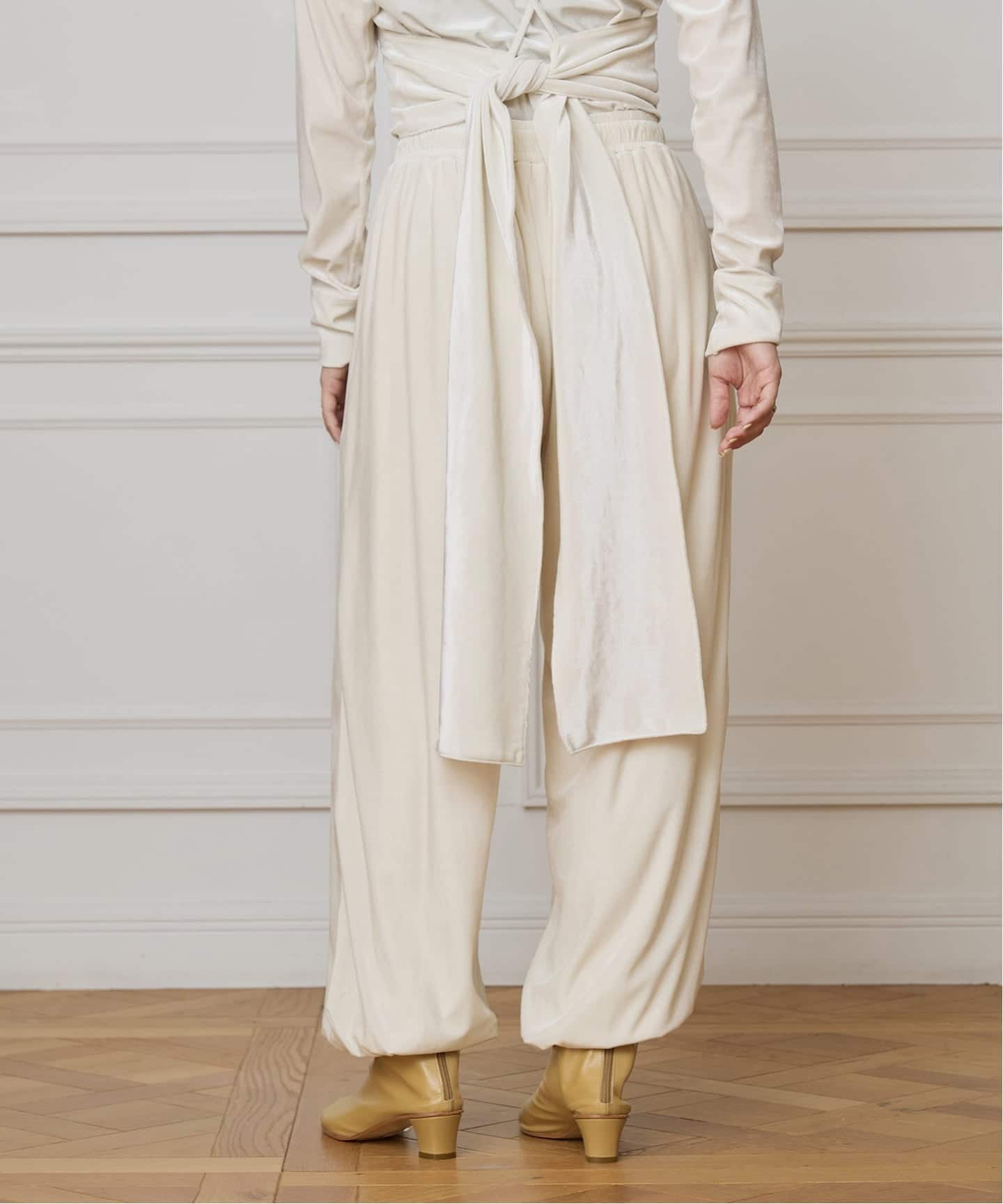 IENA LA BOUCLE トリアセベロアイージーパンツ（その他パンツ）｜IENA