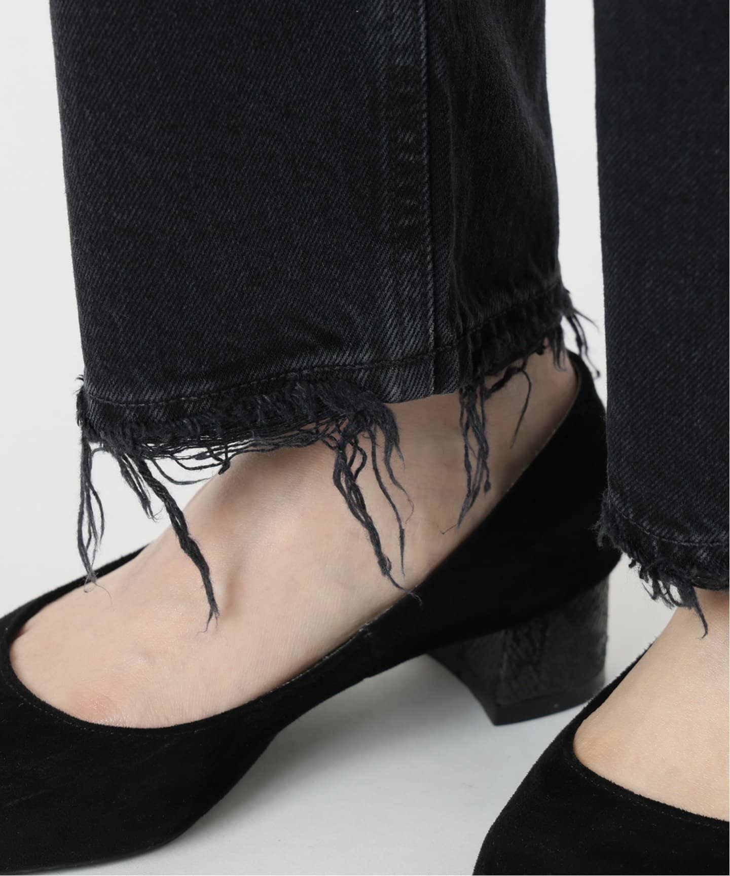 AGOLDE/エーゴールドイー 90'S CROP IN TAR A173E-1157（デニムパンツ