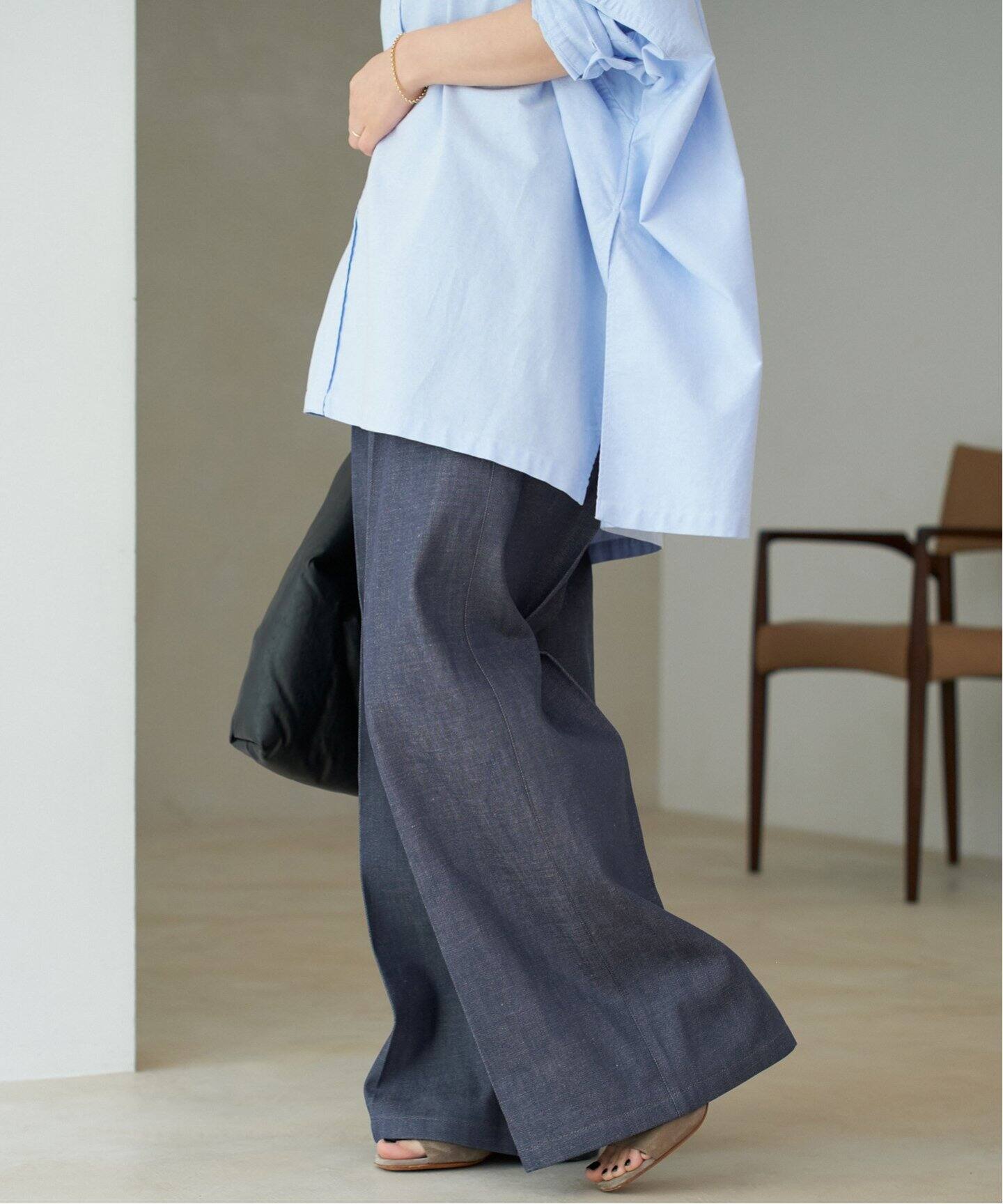 予約》Rigid denim like スラックス（スラックス）｜Plage