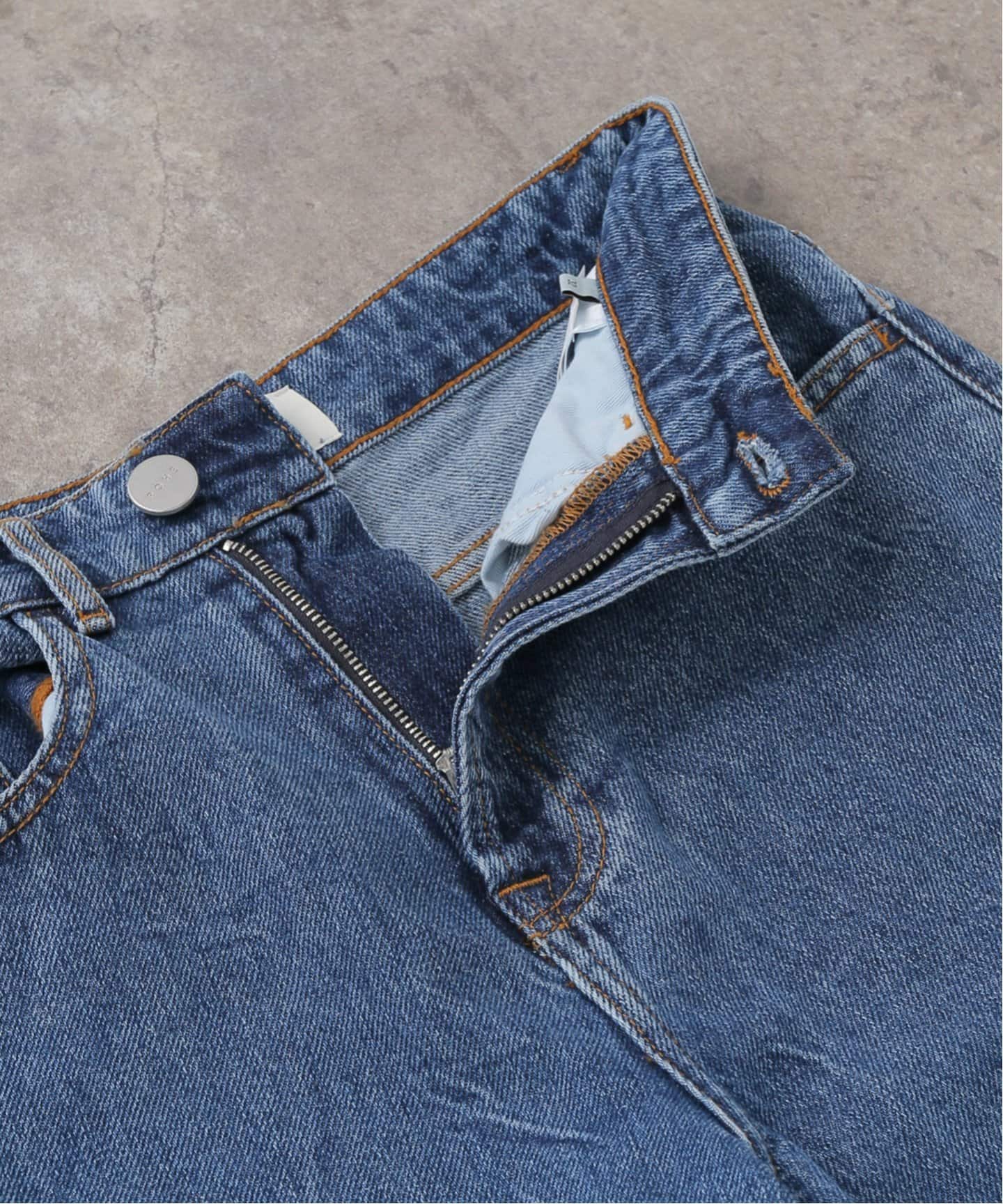 デニム・ジーパン ROHE JEANS BAGGY IN DENIM Rohe Baggy Fit Denim in Mid Denim Blue | REVOLVE
