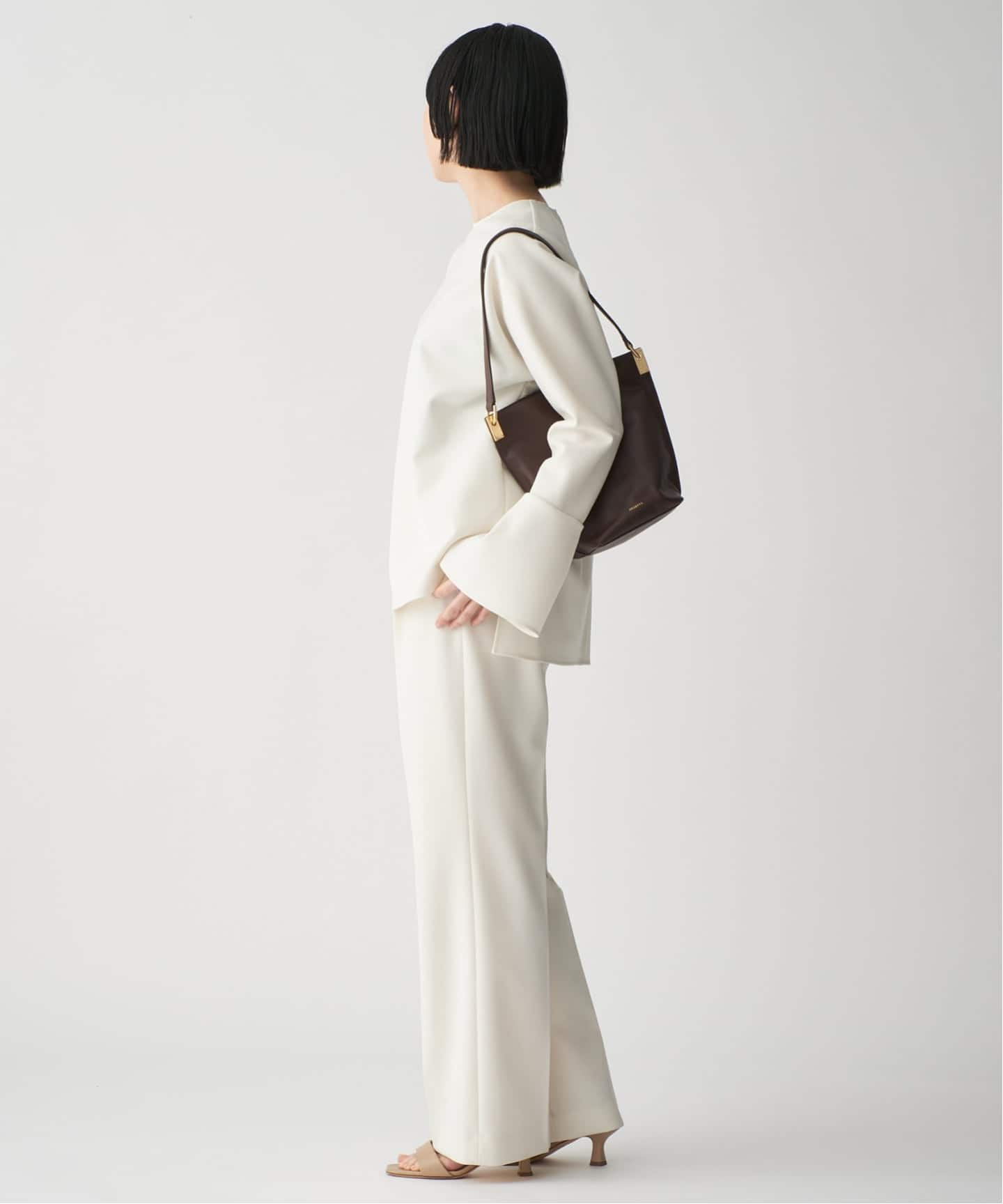 美品【VERMEIL】ヴェルメイユ　コットンエンブレース前スリットパンツ 　38 VERMEIL par iena(ヴェルメイユ パー イエナ)の「ツイル