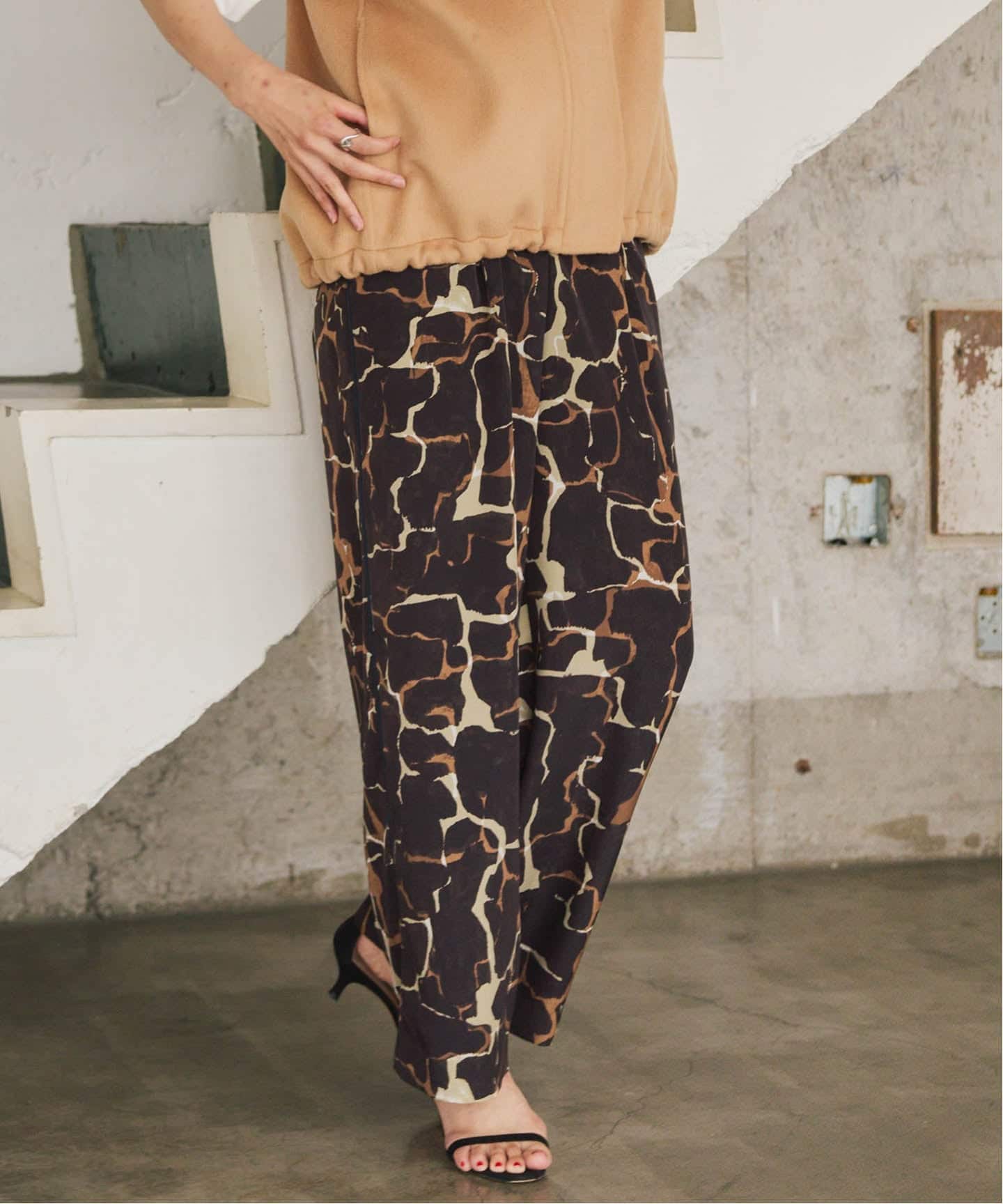 予約》giraffe pattern ドロストパンツ（その他パンツ