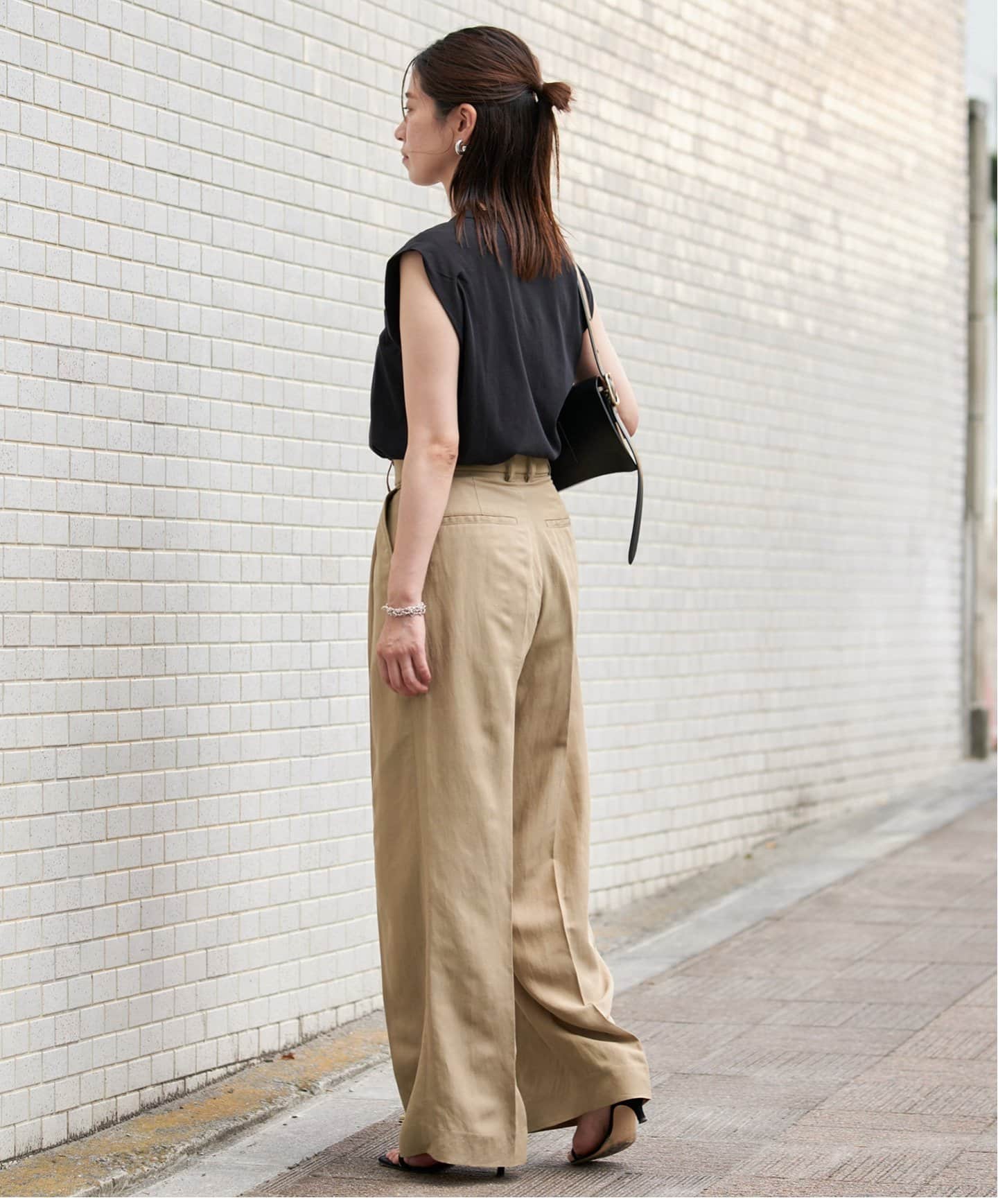 ヴェルメイユパーイエナ　サスペンダーパンツ　カーキ　サロペット　38 VERMEIL par iena（ヴェルメイユパーイエナ）の「《追加》高密度
