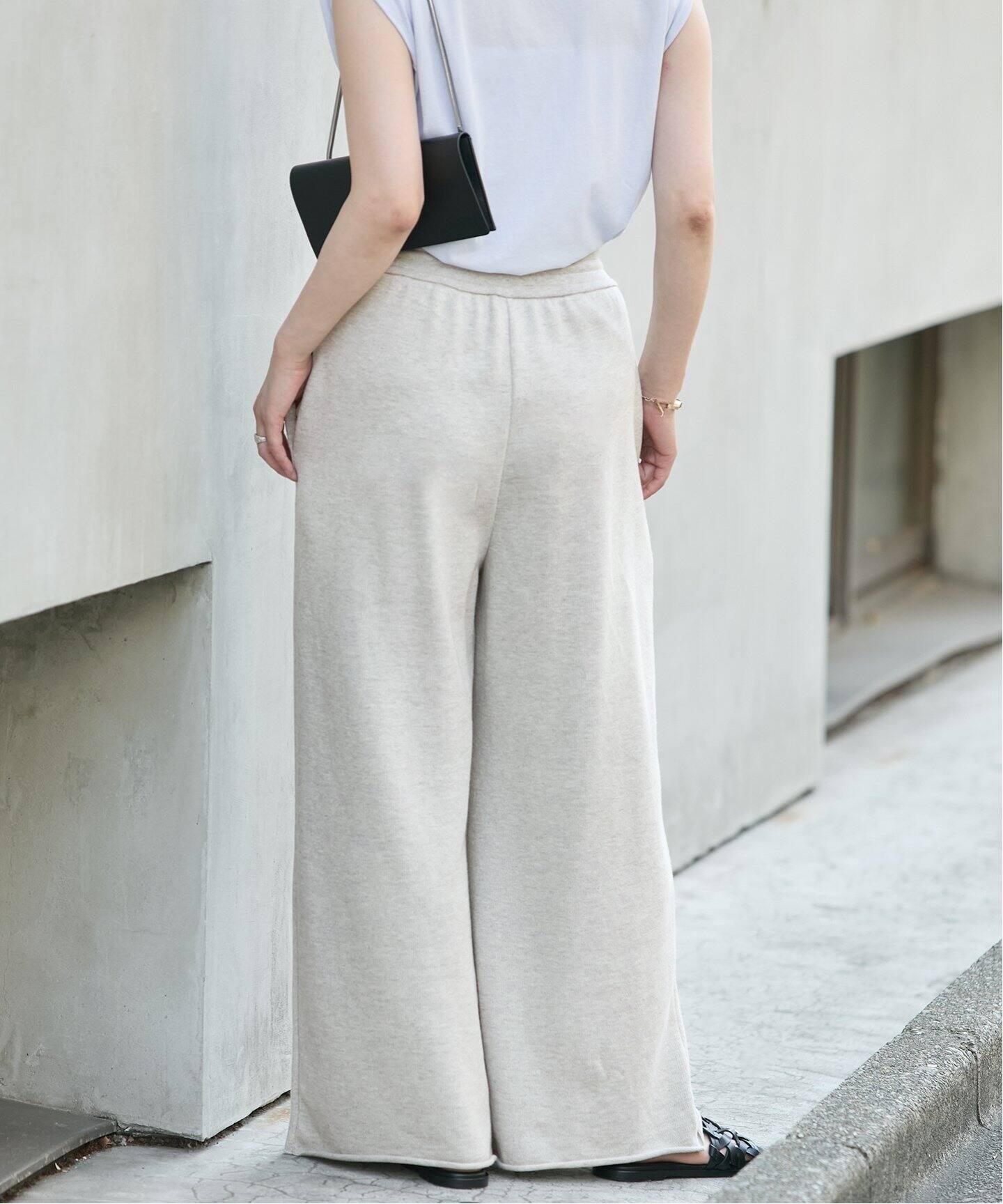 Pa-Nu パーヌホワイト カジュアルパンツ Pa-Nu パーヌホワイト カジュアルパンツ