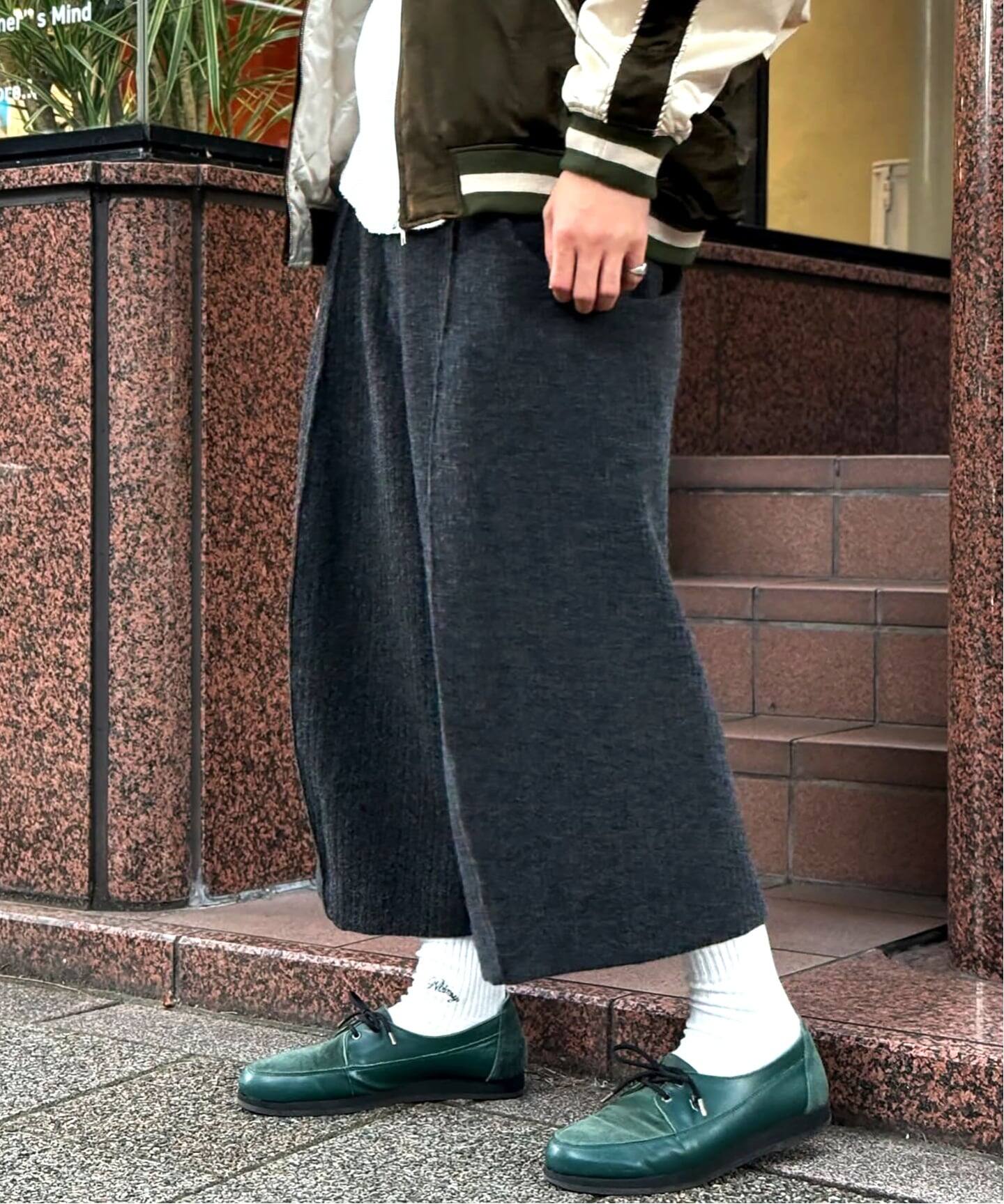 NVRFRGT / ネヴァーフォーゲット S CURVED UTILITY CAPRI TROUSERS